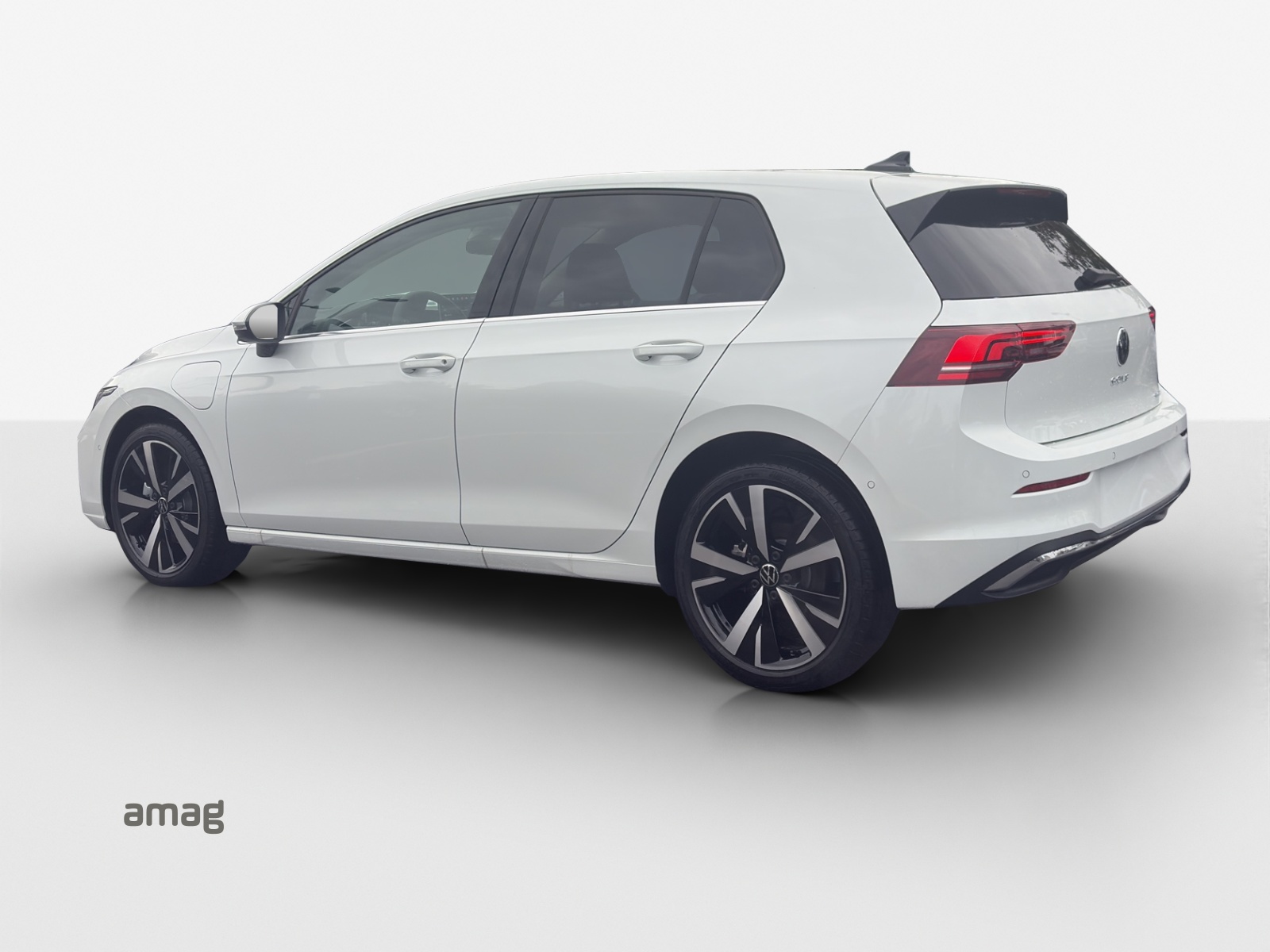 VW Golf 1.5 TSI PHEV Style-image-12