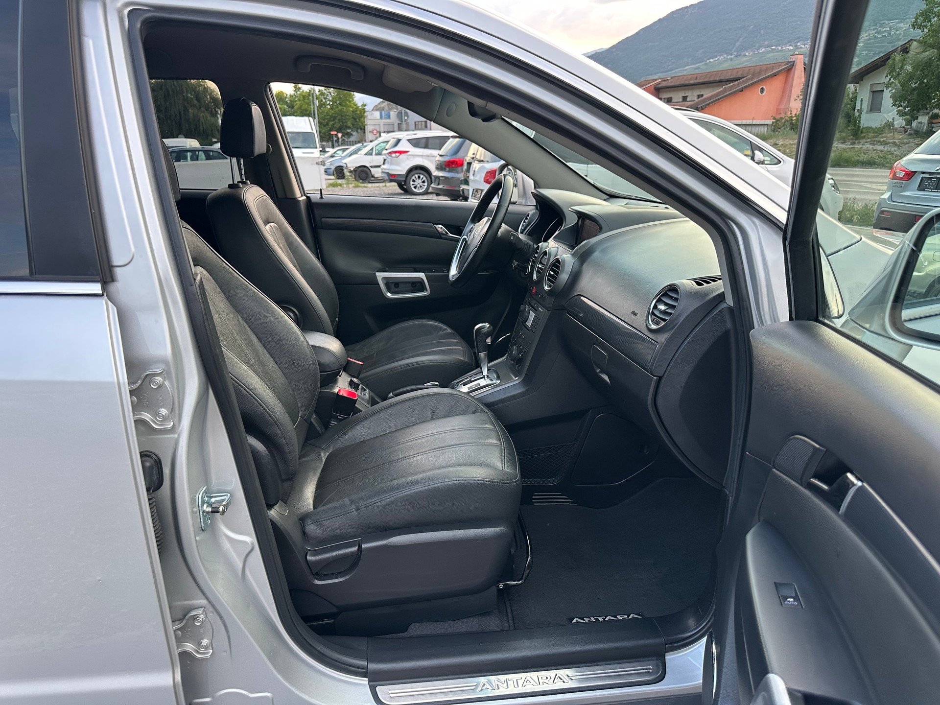 OPEL Antara 2.0 CDTi Cosmo 4WD-image-9