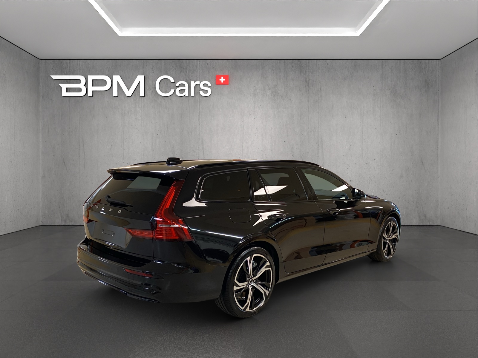 VOLVO V60 2.0 T6 TE Ultra Dark eAWD-image-5