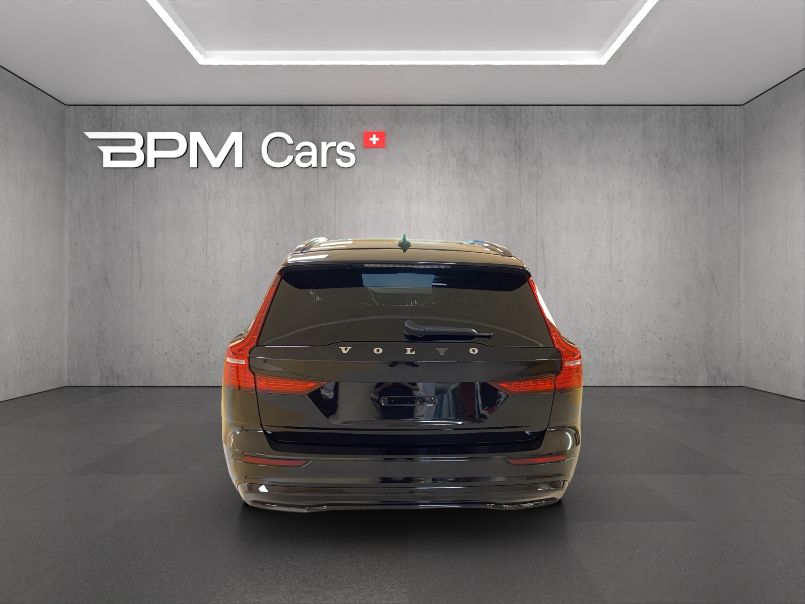 VOLVO V60 2.0 T6 TE Ultra Dark eAWD-showroom-element-2