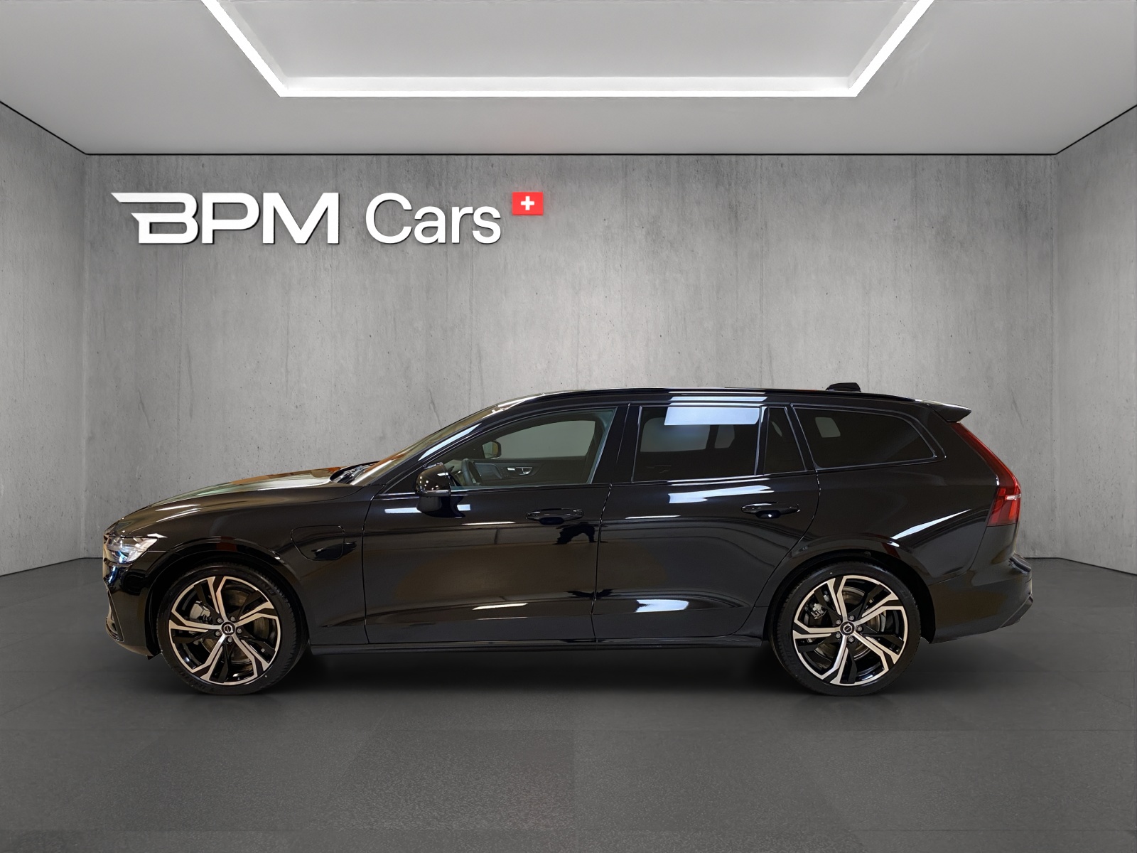 VOLVO V60 2.0 T6 TE Ultra Dark eAWD-image-15