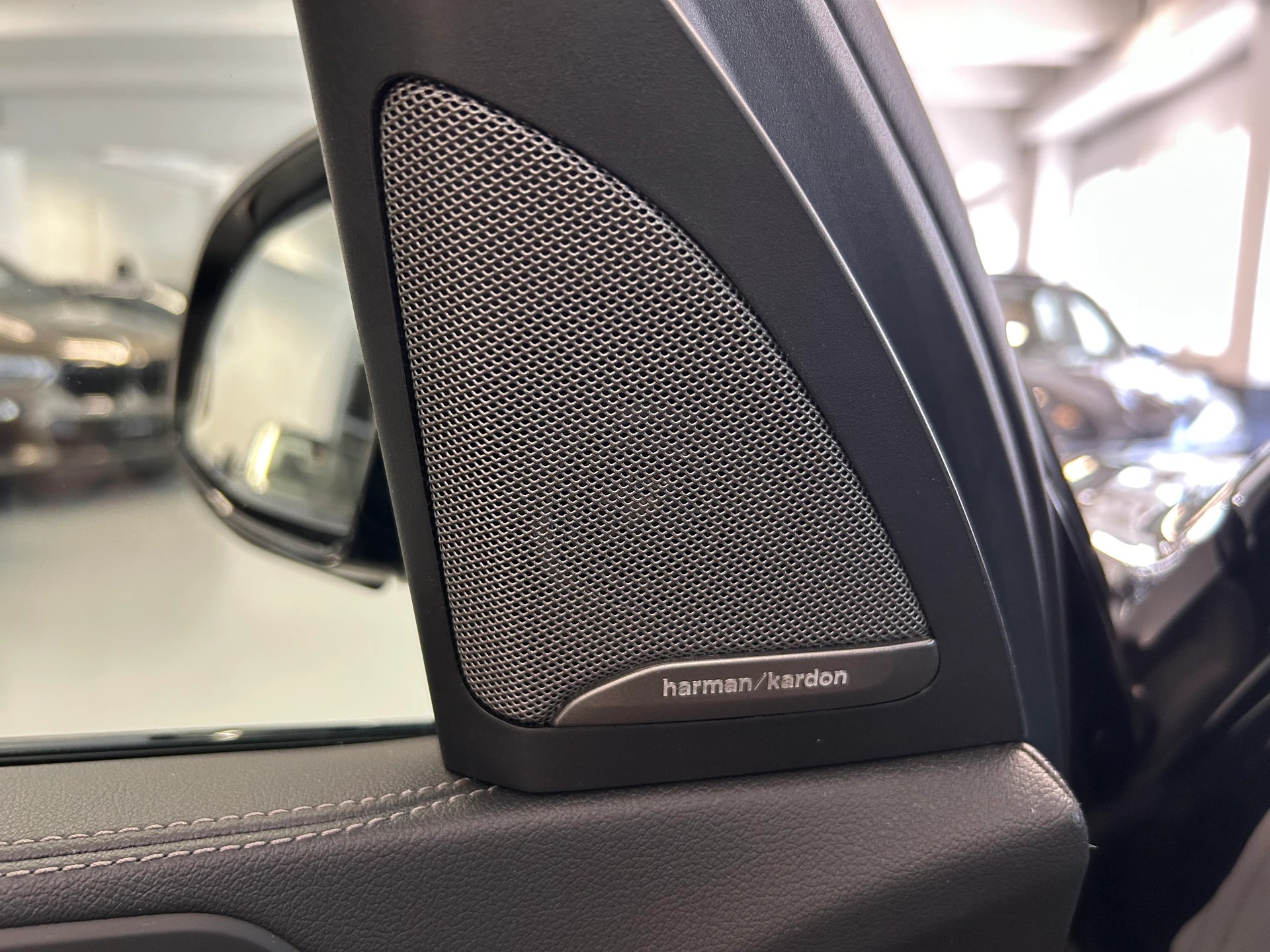 BMW X5 xDrive M50i Steptronic-image-14