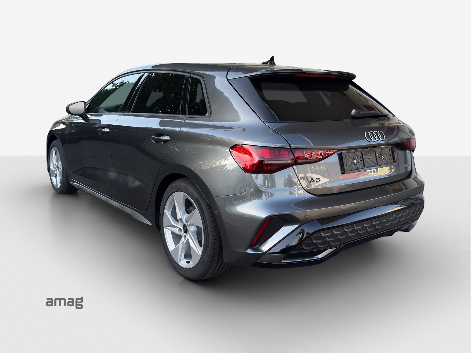 AUDI A3 Sportback TFSI 150 kW quattro S line S tronic-showroom-element-2
