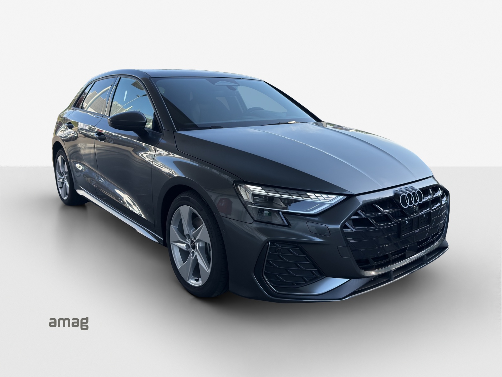 AUDI A3 Sportback TFSI 150 kW quattro S line S tronic-image-5