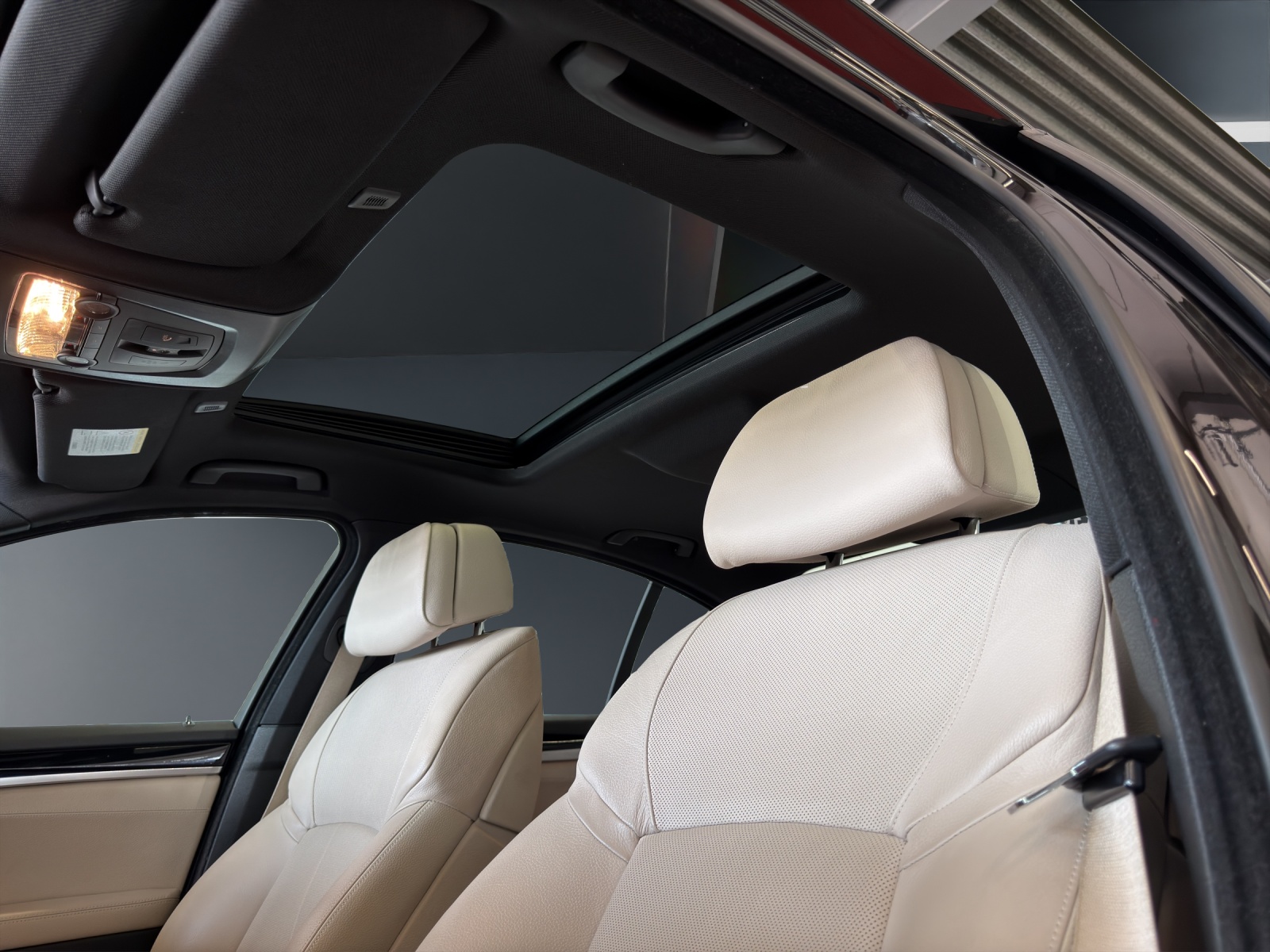 BMW M550d xDrive Steptronic-image-13