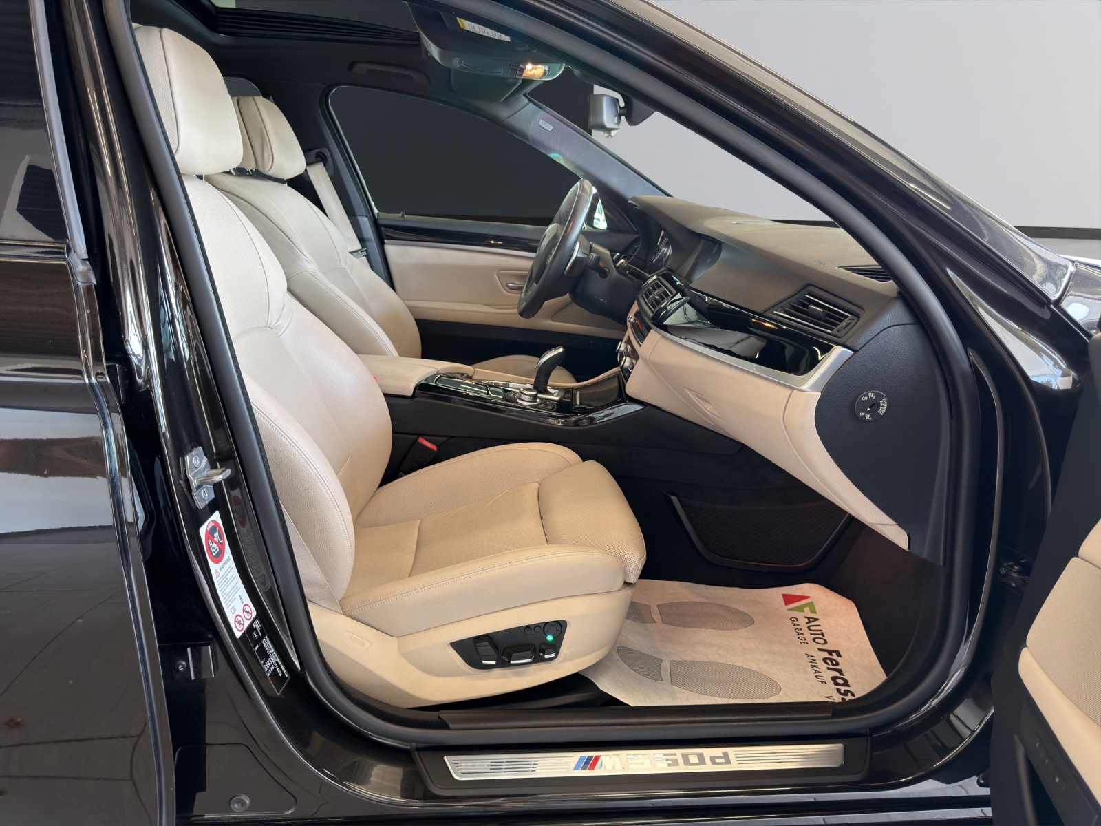 BMW M550d xDrive Steptronic-image-26