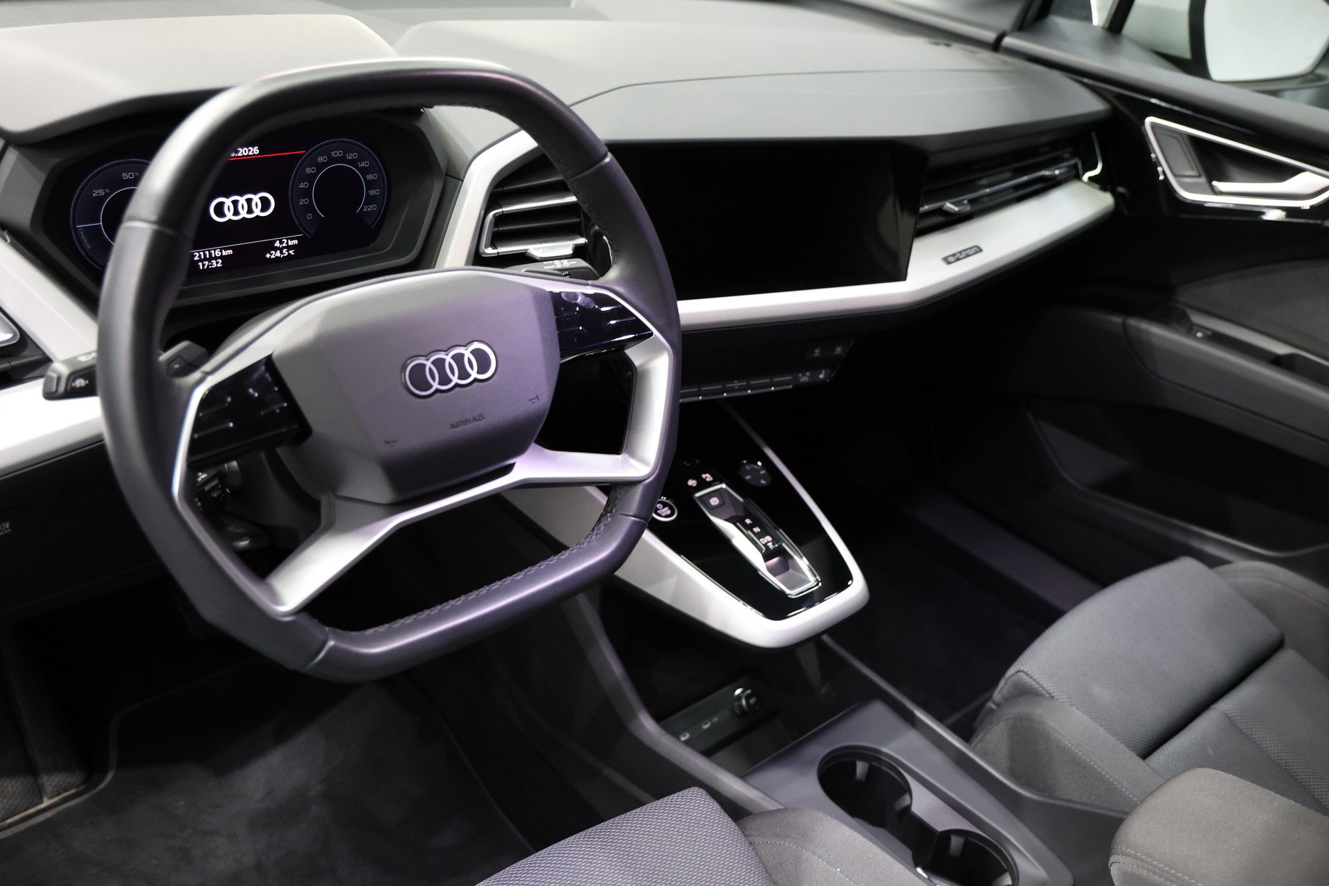 AUDI Q4 e-tron 35-image-9
