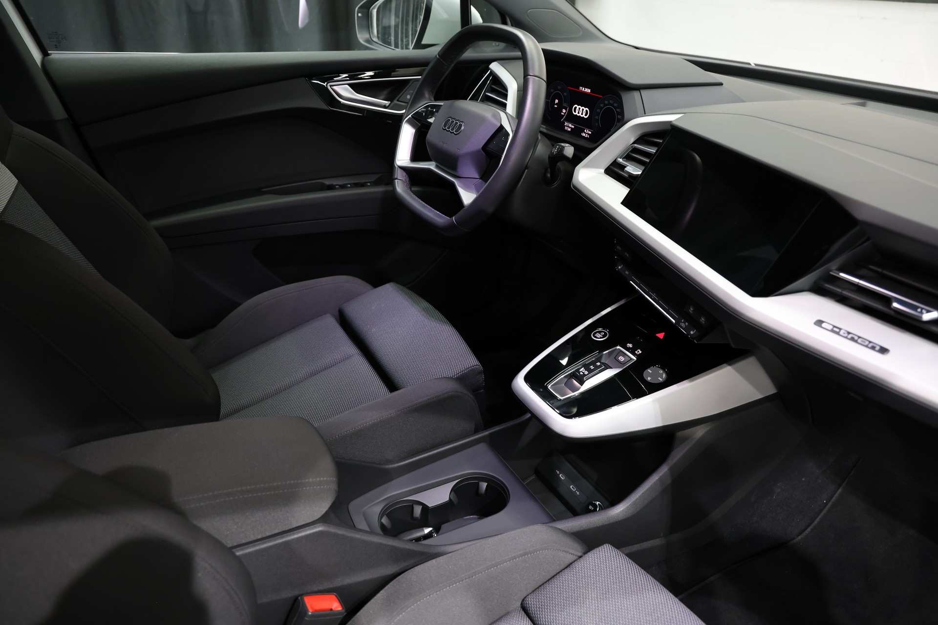 AUDI Q4 e-tron 35-image-11