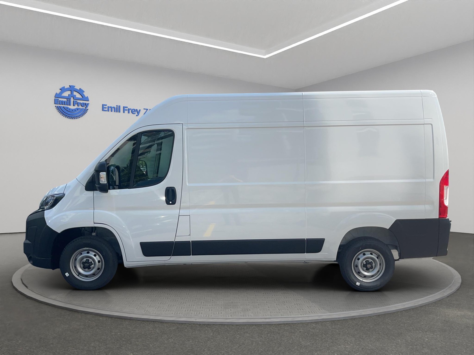 PEUGEOT Boxer Kaw. 335 L2H2 2.2 BlueHDi 140 S/S-showroom-element-2