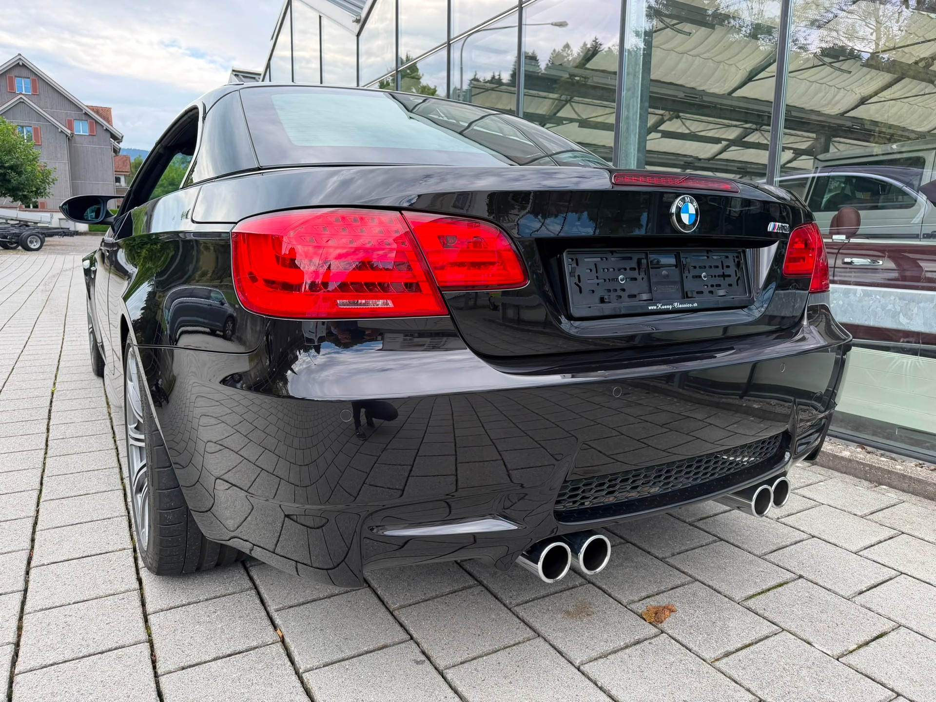BMW M3 Cabriolet-image-7