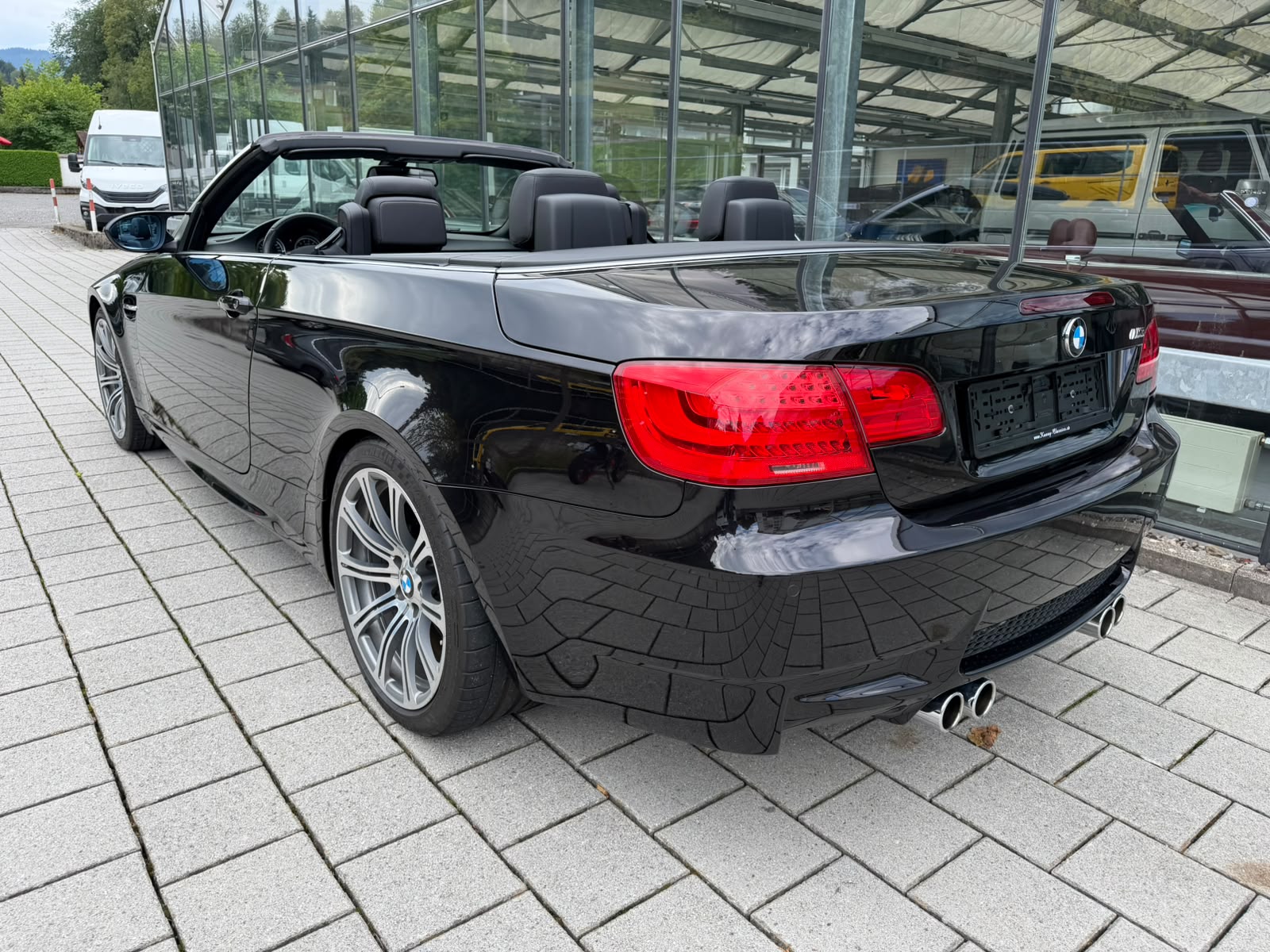 BMW M3 Cabriolet-image-4