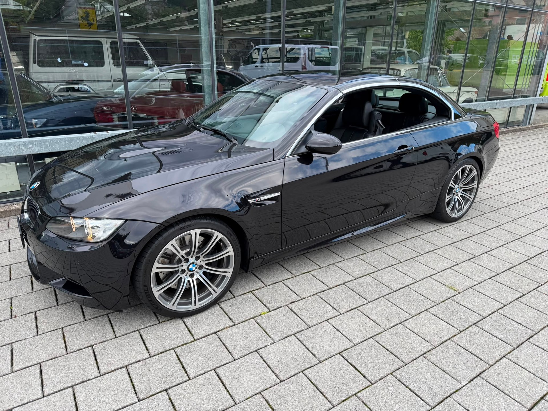 BMW M3 Cabriolet-image-5