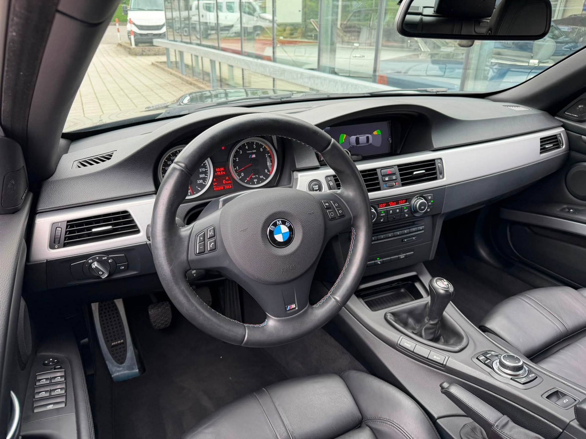 BMW M3 Cabriolet-image-12