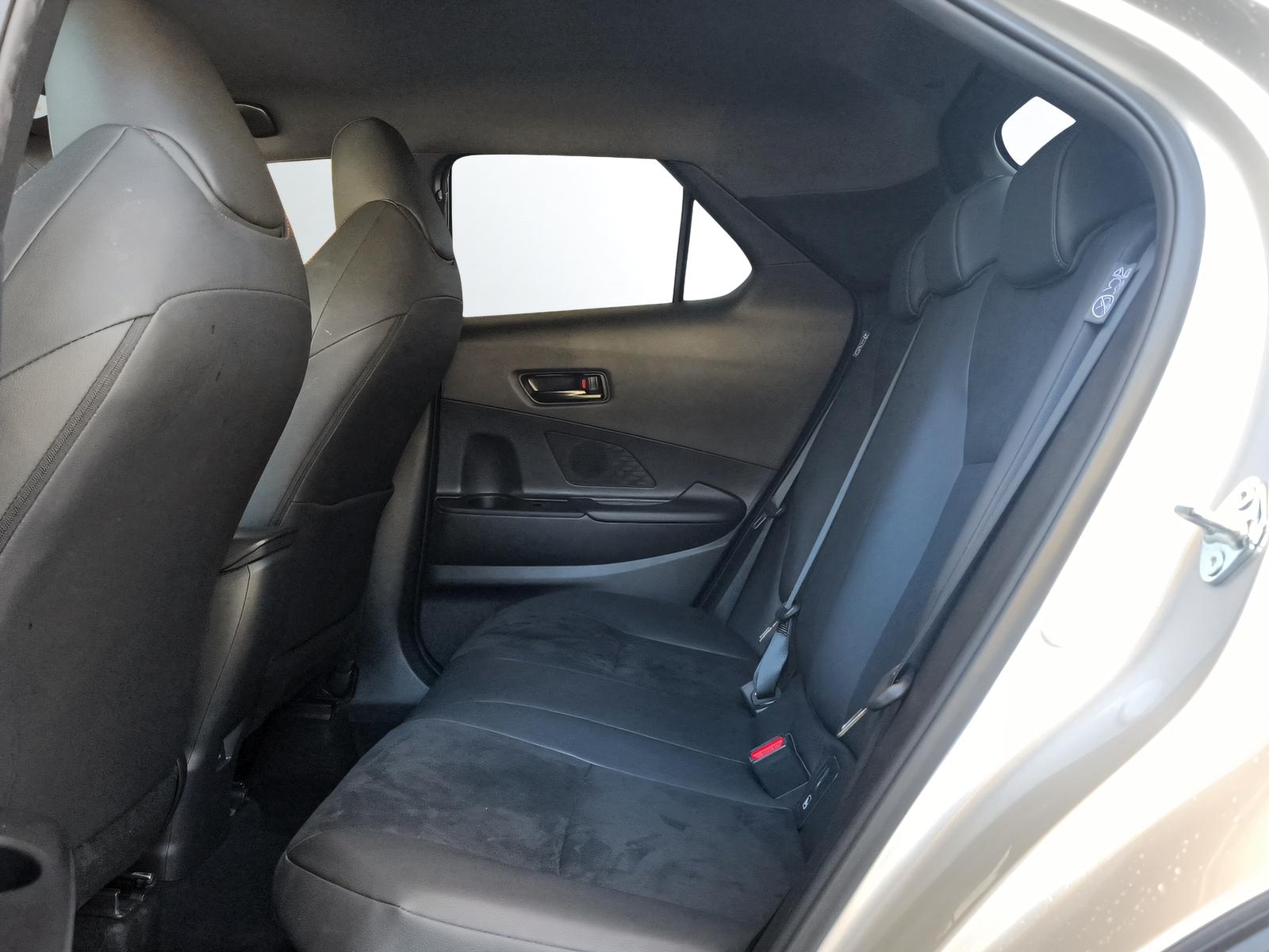 TOYOTA C-HR 2.0 HEV GR Sport 4x4-image-9