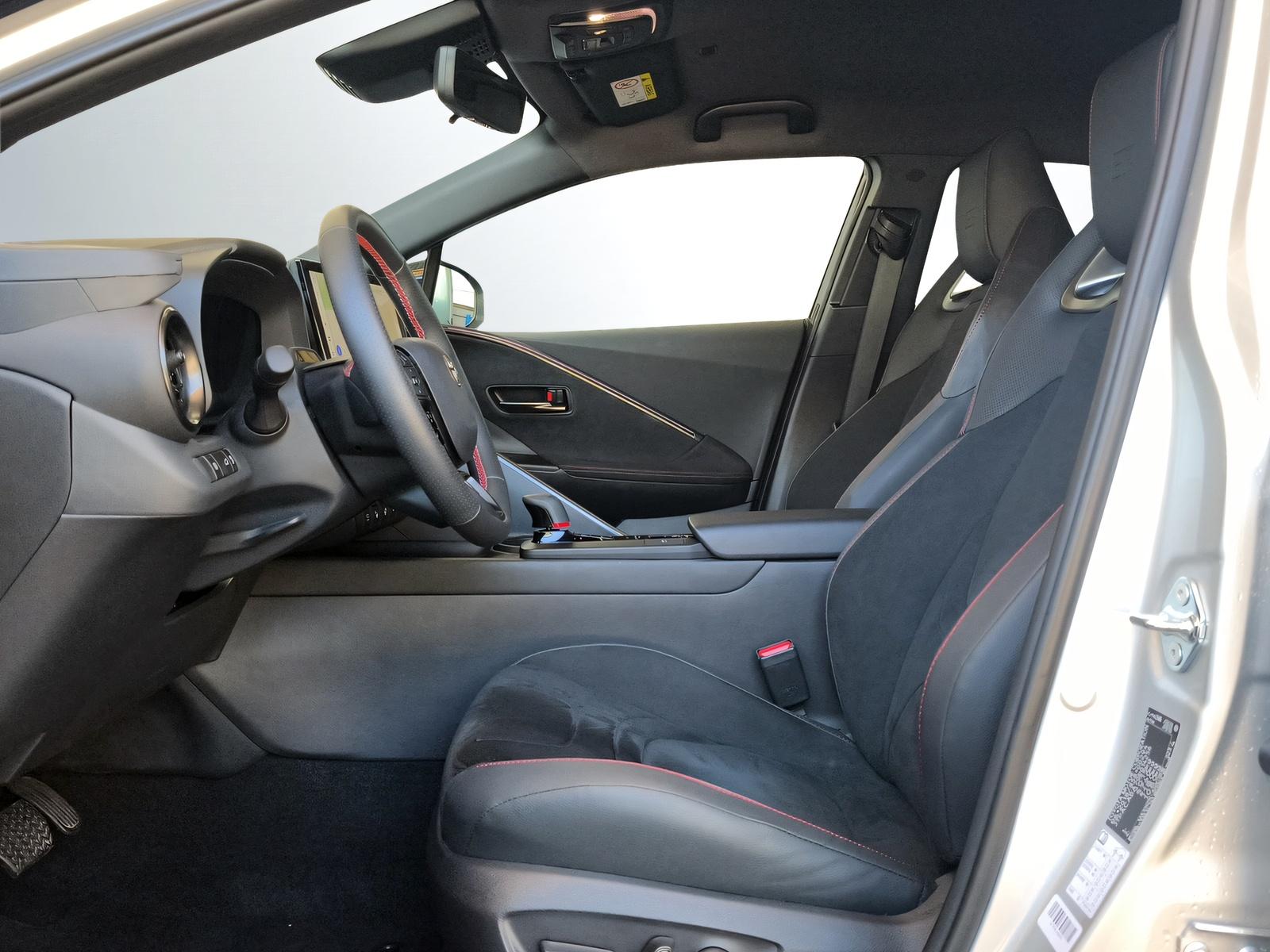 TOYOTA C-HR 2.0 HEV GR Sport 4x4-image-4