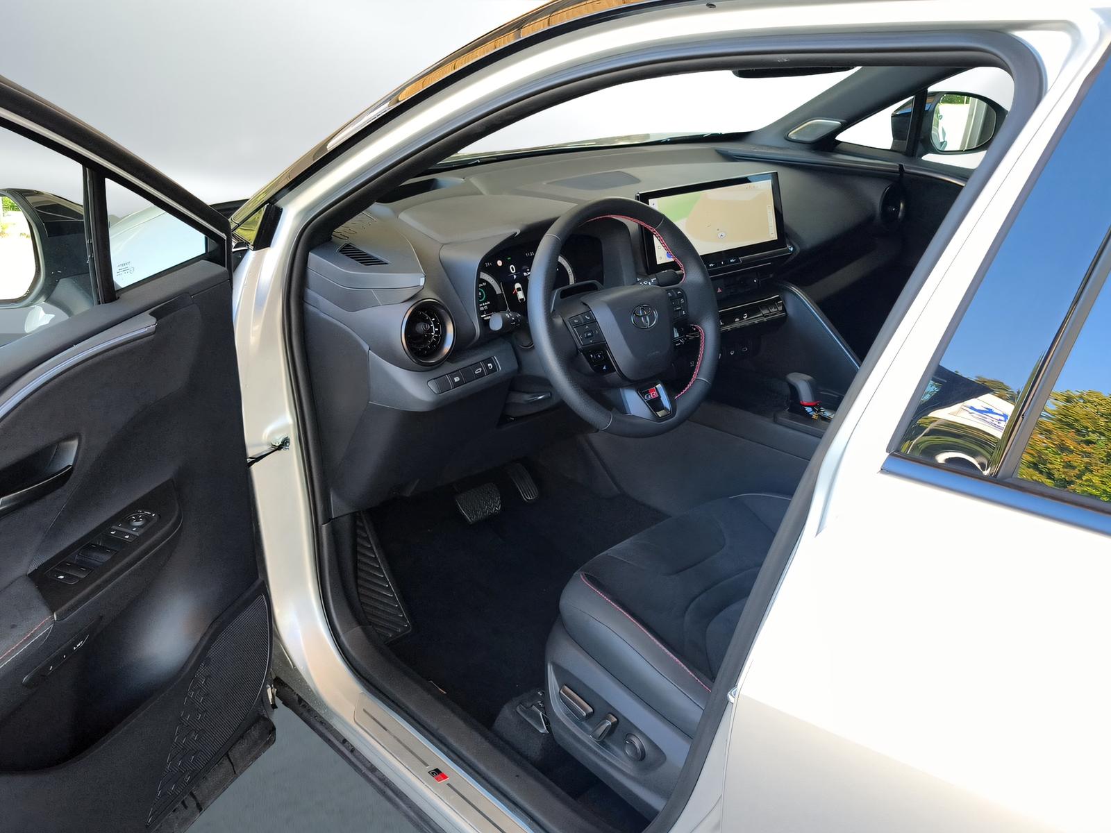 TOYOTA C-HR 2.0 HEV GR Sport 4x4-image-15