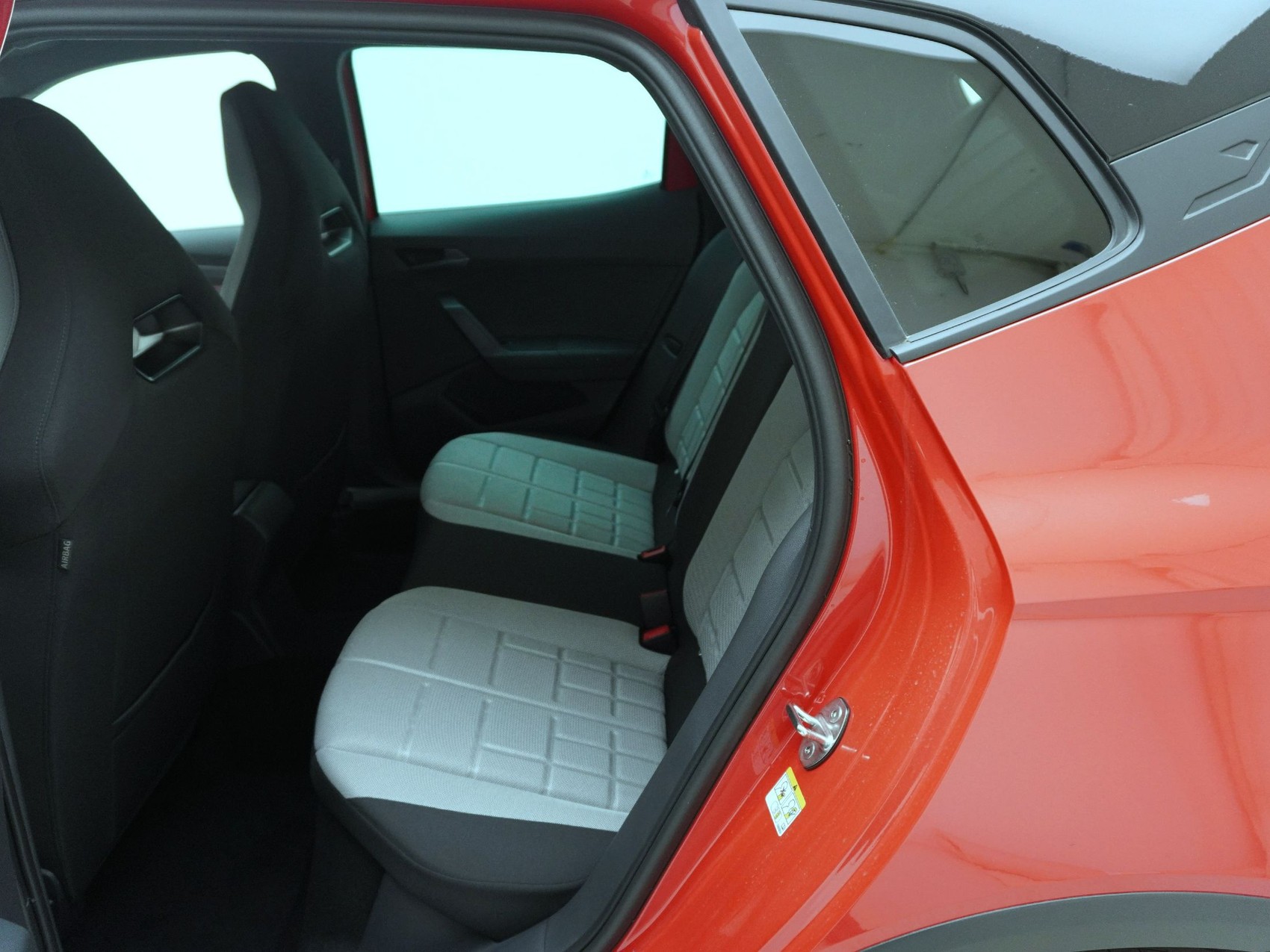 SEAT Arona 1.5 TSI FR DSG *Rundumsorglospaket*-image-14