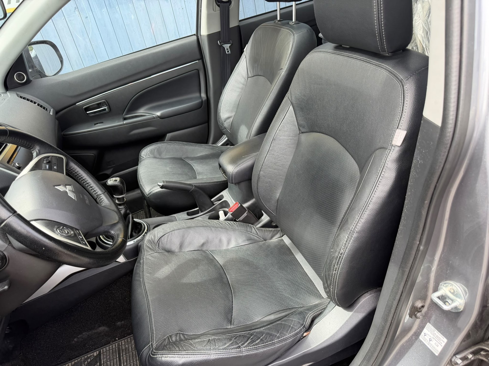 MITSUBISHI ASX 1.8 DID Navigator 4WD-image-11