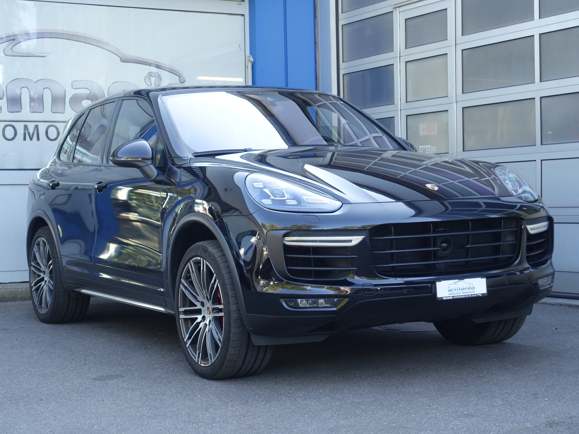 PORSCHE Cayenne Turbo