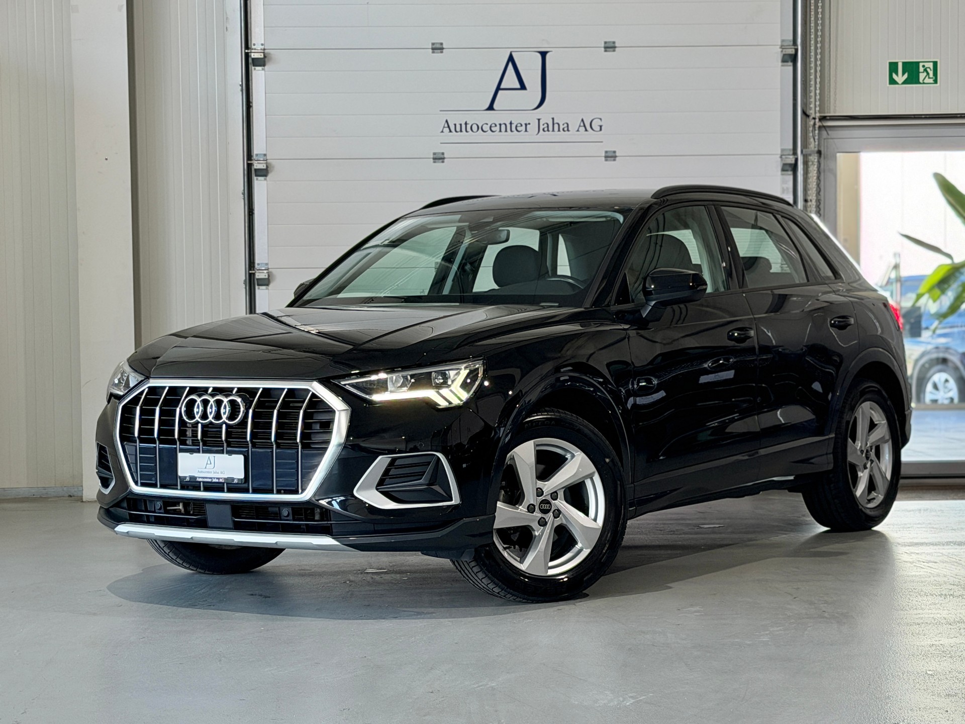 AUDI Q3 35 TFSI advanced Attraction S-tronic (CH)