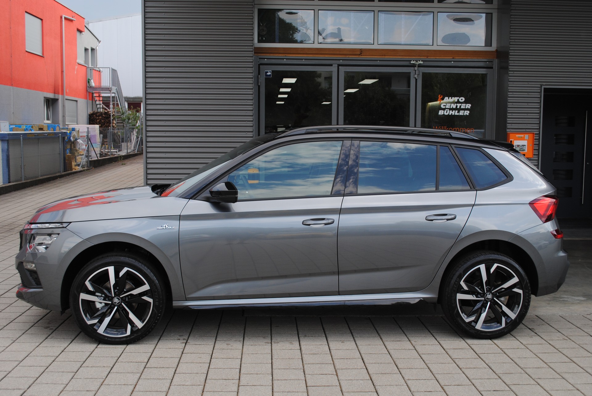 SKODA Kamiq 1.5 TSI Monte Carlo DSG-showroom-element-3