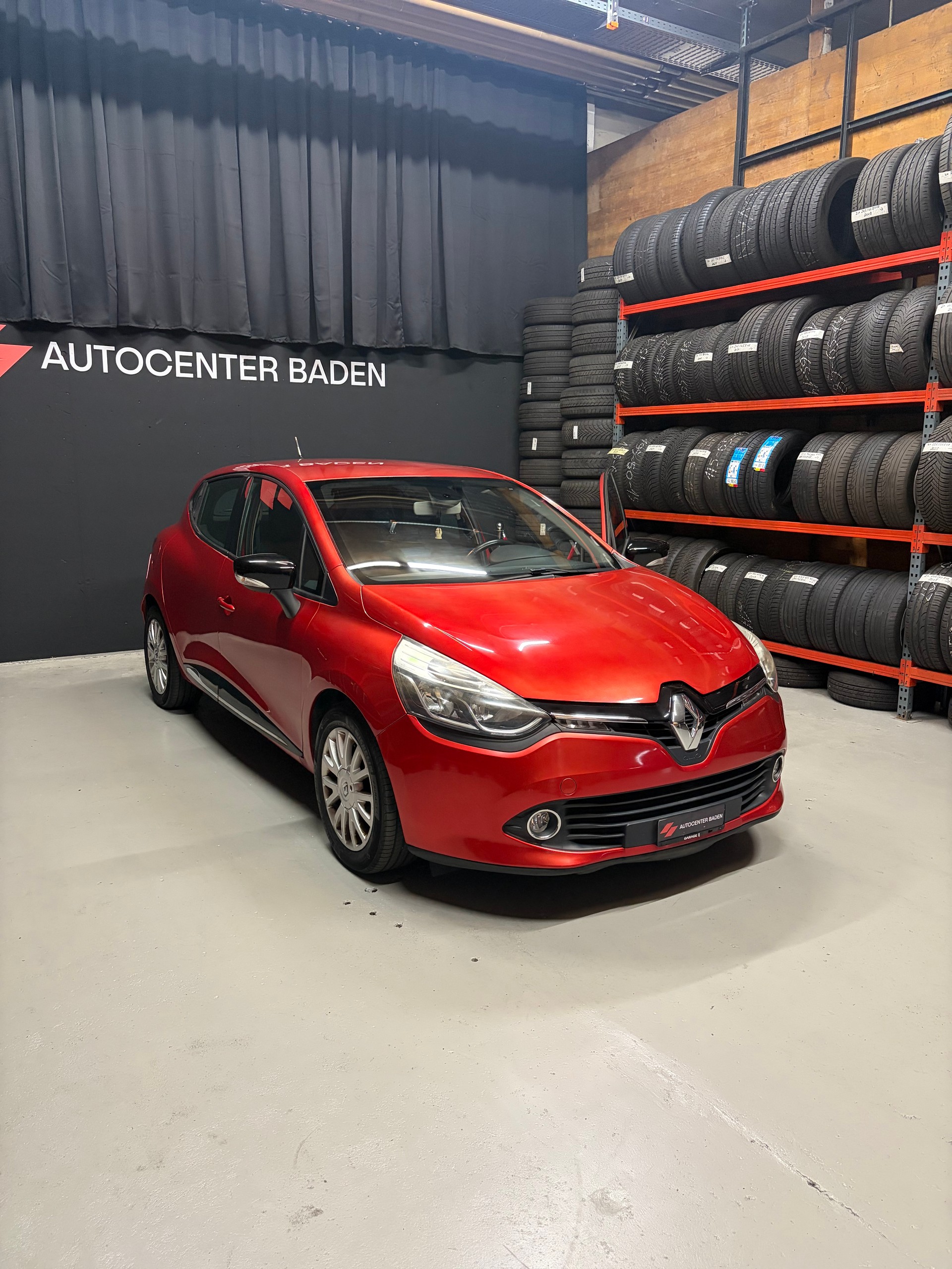 RENAULT Clio Grandtour 1.5 dCi Swiss Edition-showroom-element-1
