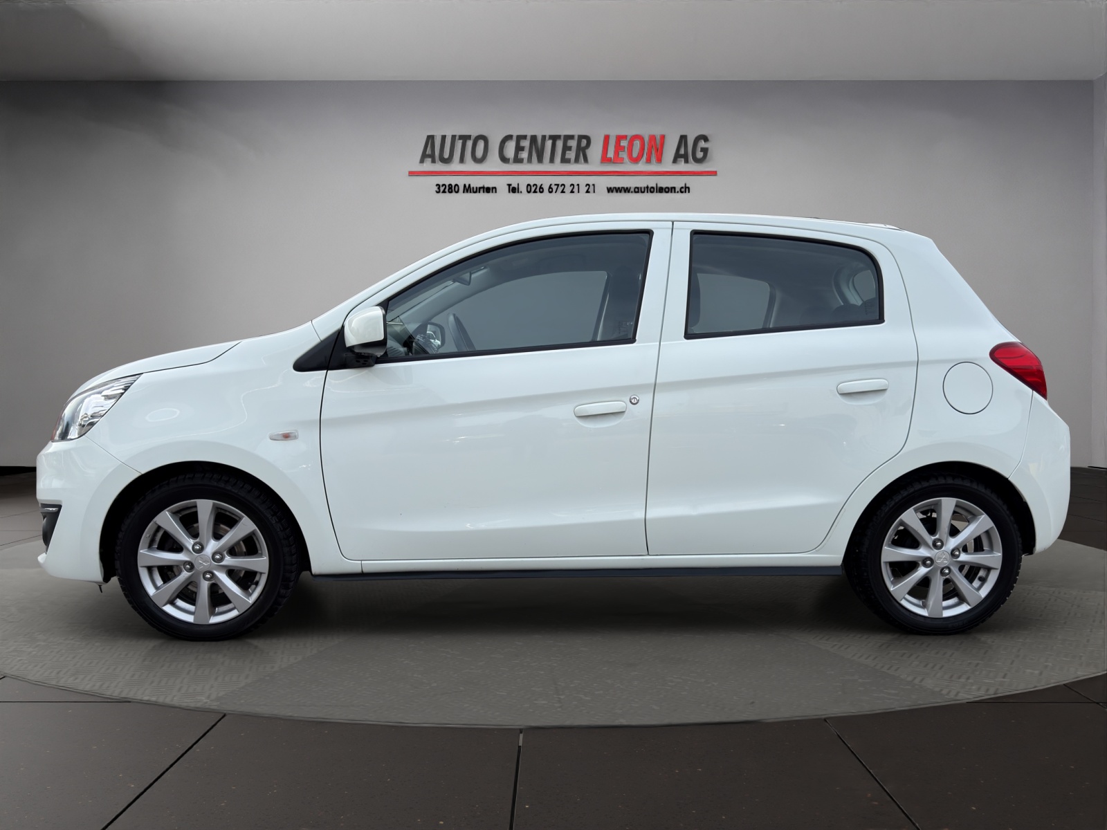 MITSUBISHI Space Star 1.0 Pure-showroom-element-2