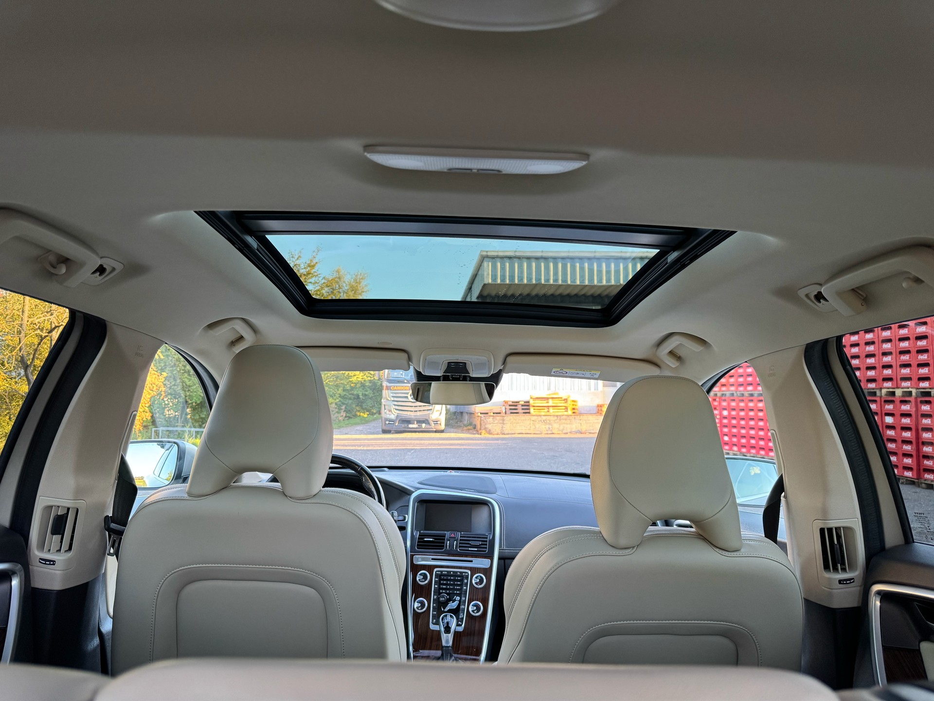 VOLVO XC60 2.4 D5 Executive Plus AWD S/S-image-8