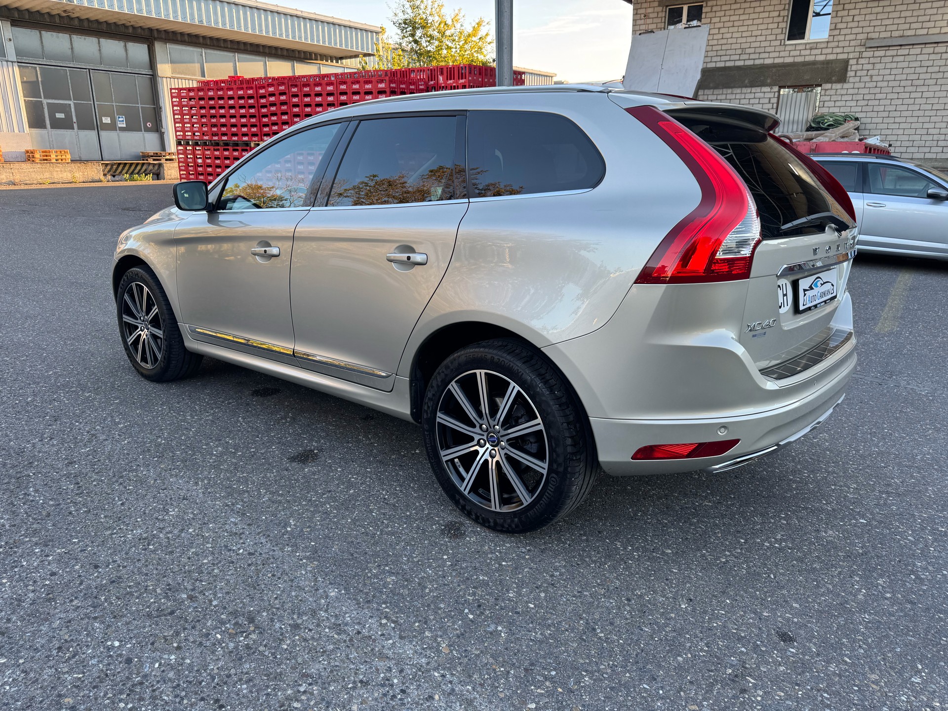 VOLVO XC60 2.4 D5 Executive Plus AWD S/S-image-4