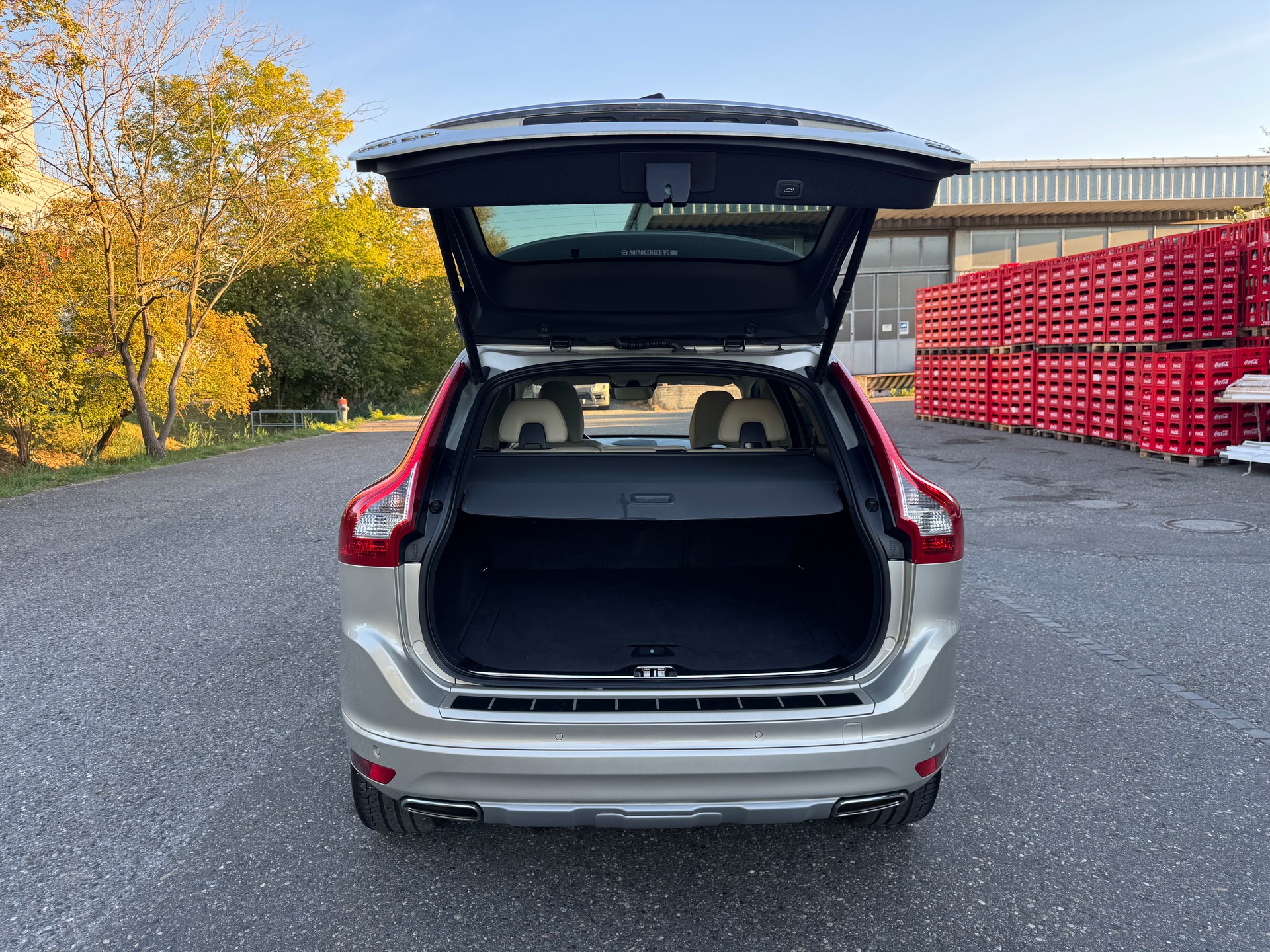 VOLVO XC60 2.4 D5 Executive Plus AWD S/S-image-6