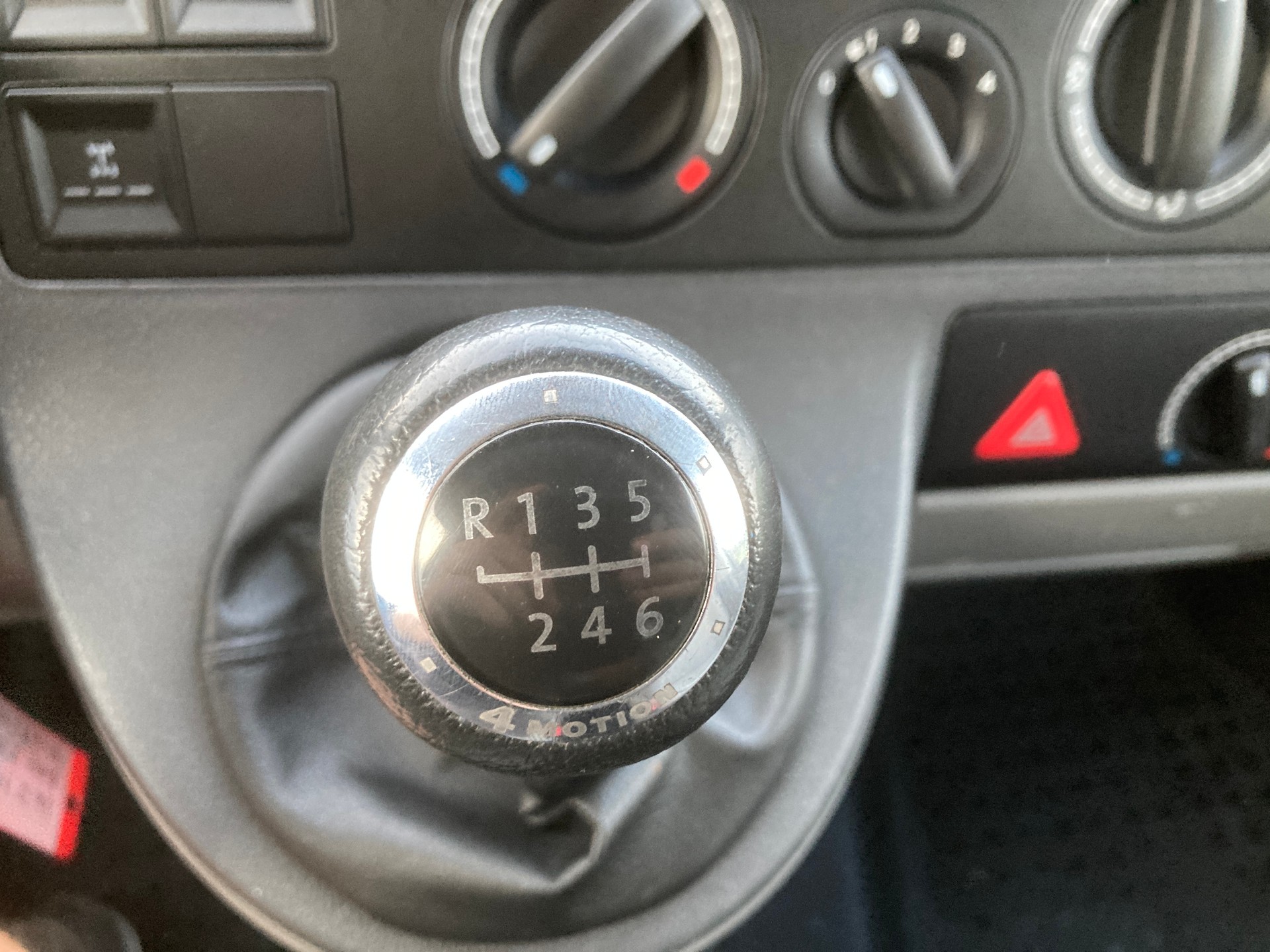 VW T5 2.5 TDI PD 4MOTION 8 mit Standheizung-image-10