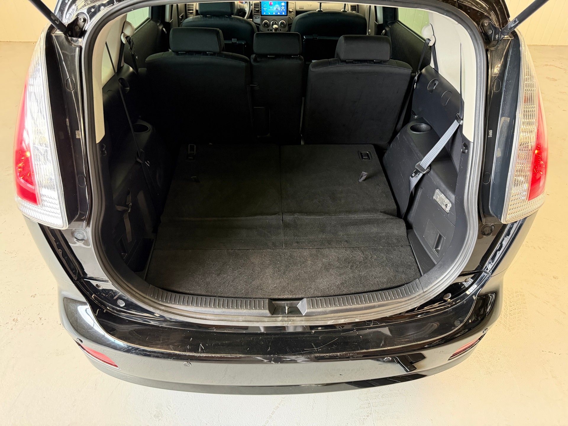 MAZDA 5 2.0 16V Automatic - 7 Plätze - Carplay Navi-image-16