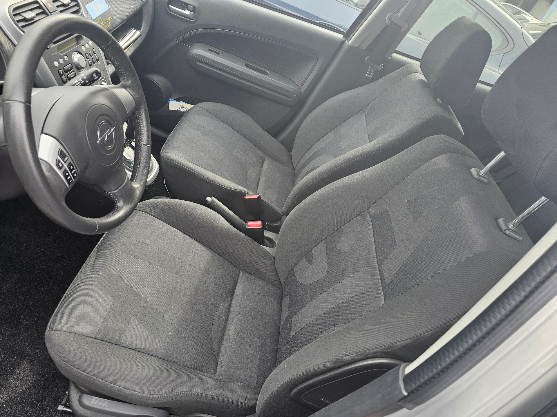 OPEL Agila 1.2 Enjoy Automatic-image-6