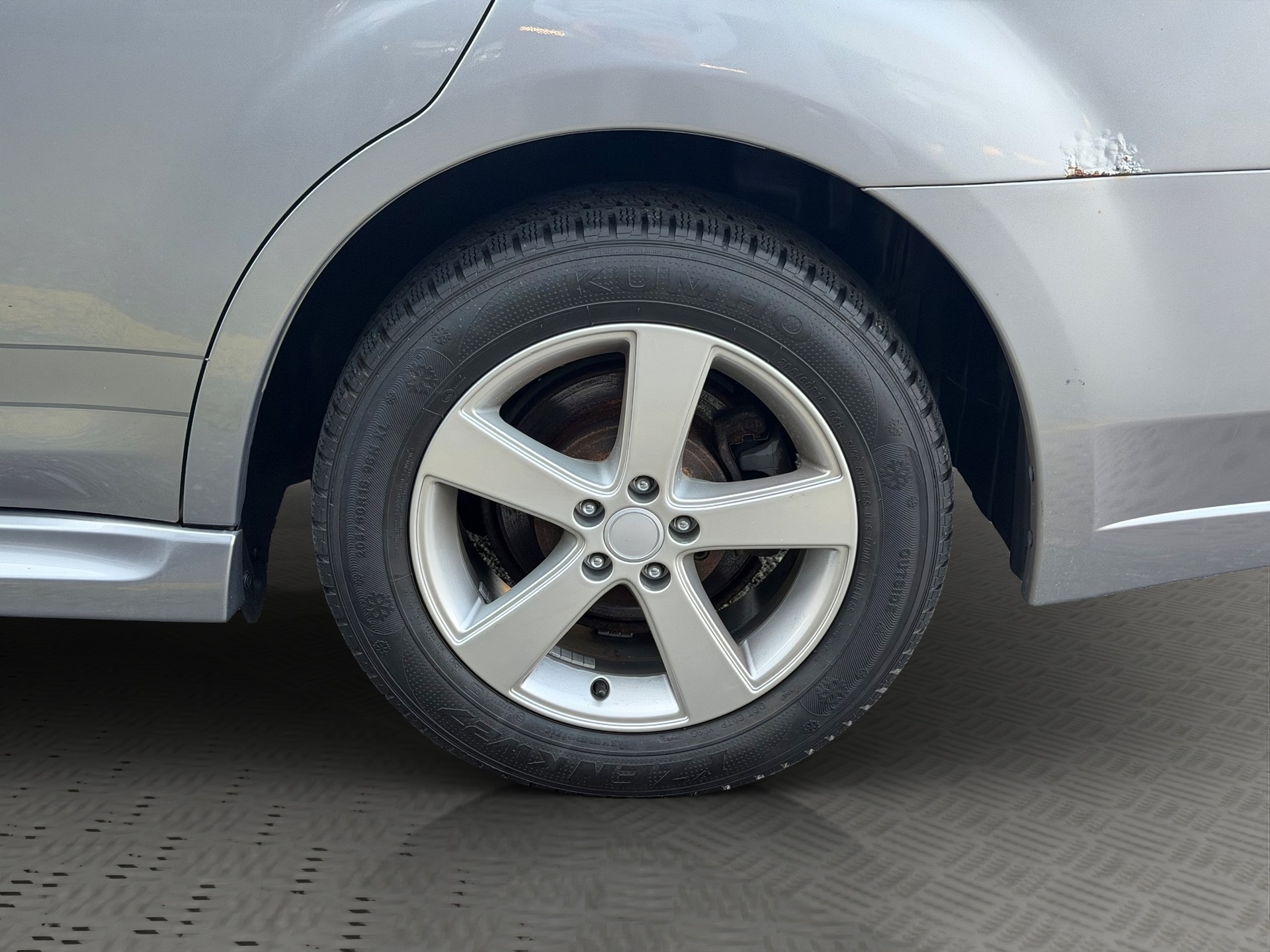SUBARU Legacy 2.0i Limited AWD-image-24