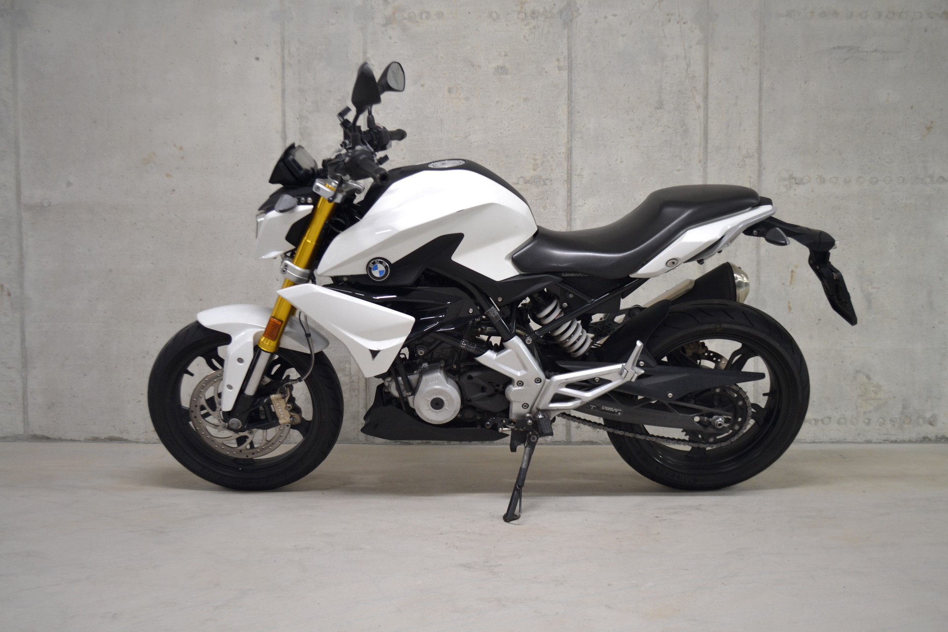 BMW G 310 R ABS-showroom-element-2