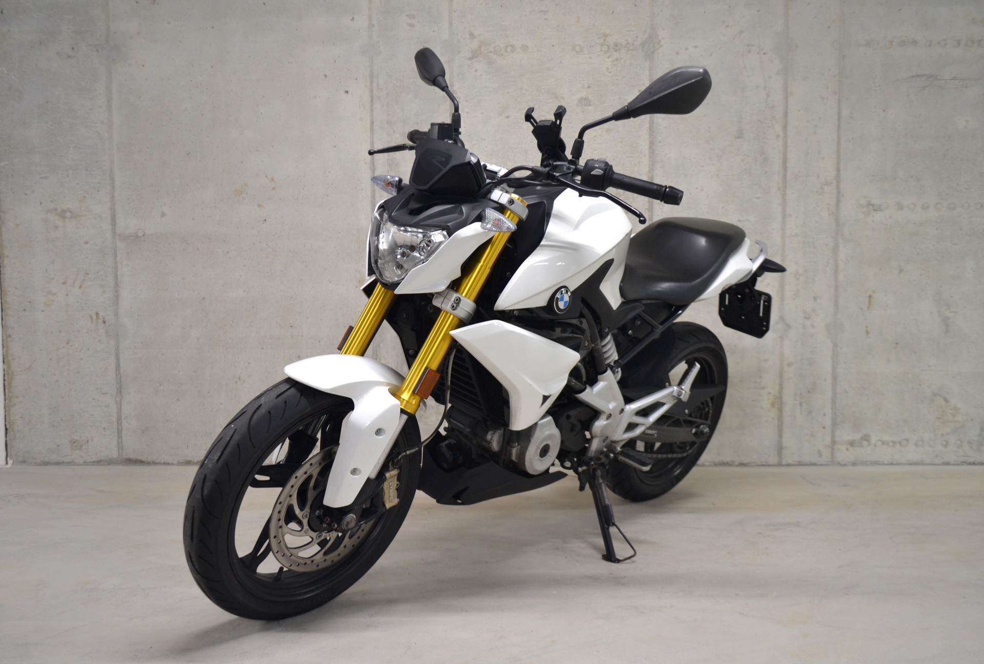BMW G 310 R ABS-showroom-element-1