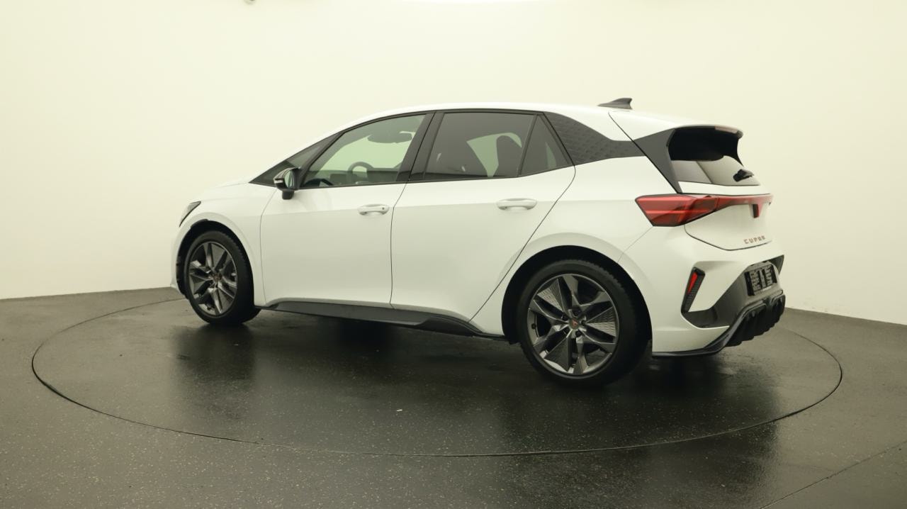 CUPRA Born 79 kWh-showroom-element-2