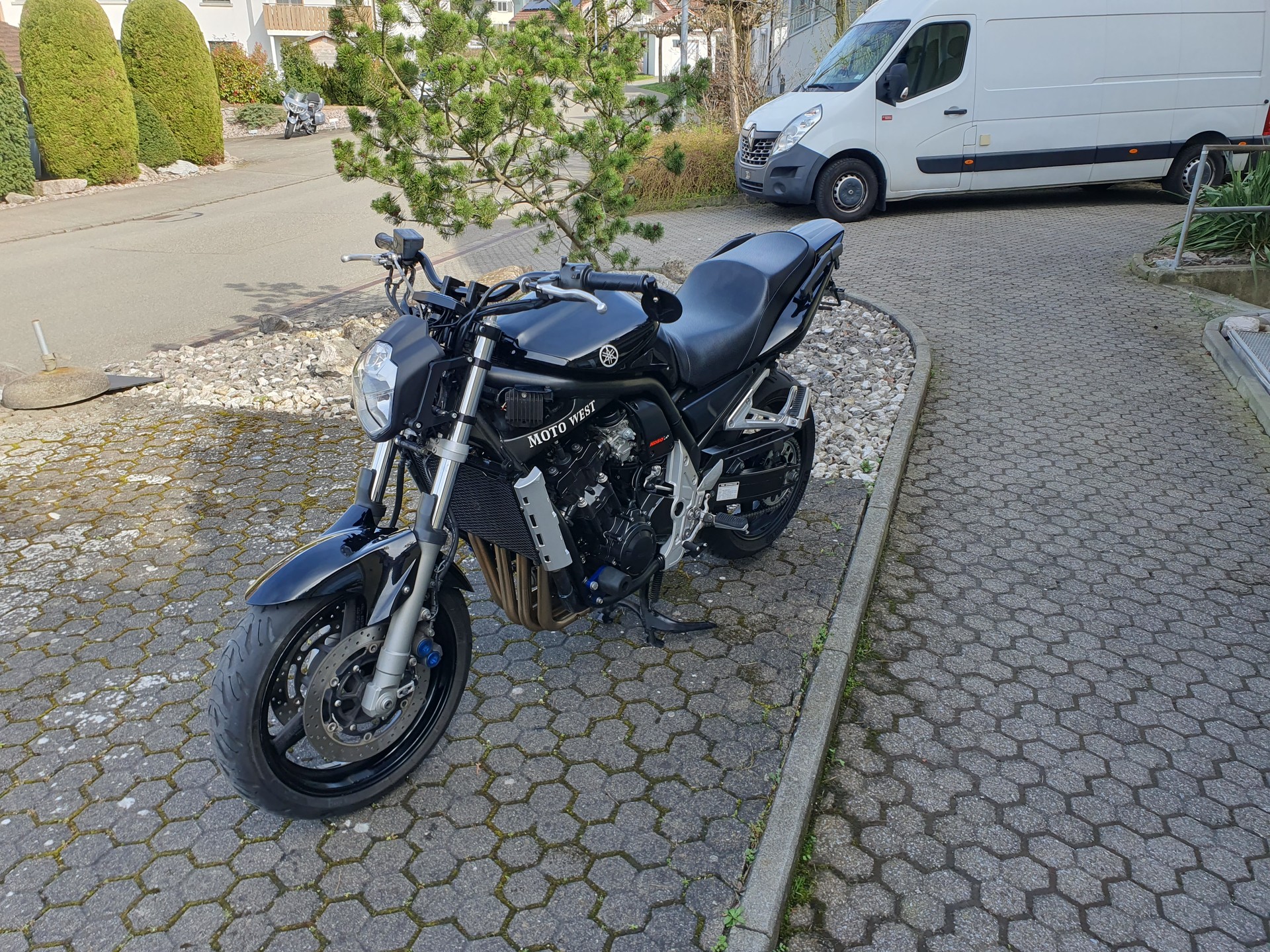 YAMAHA FZS 1000 Fazer-image-3