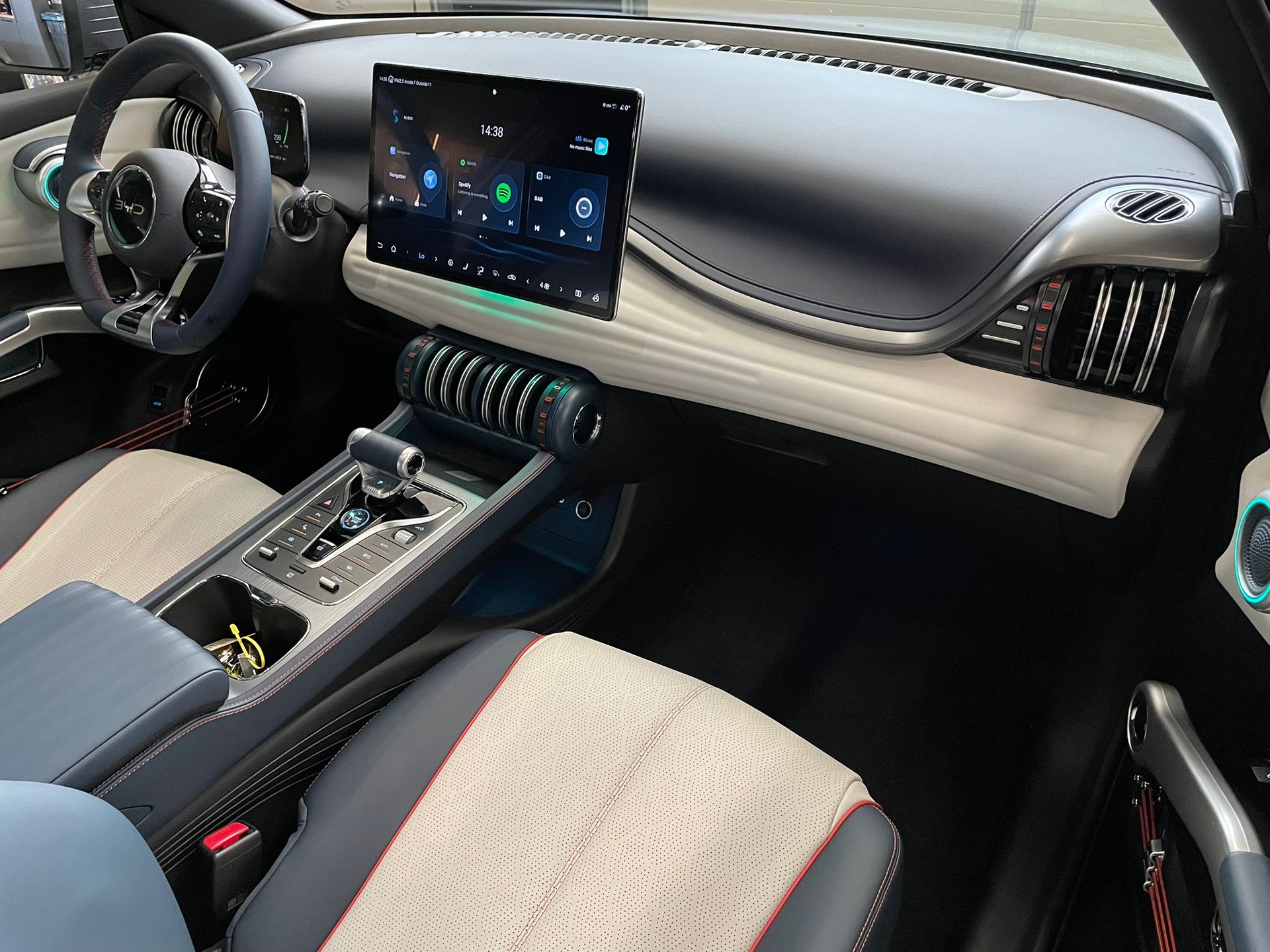 BYD ATTO 3 Design-LHD-image-9