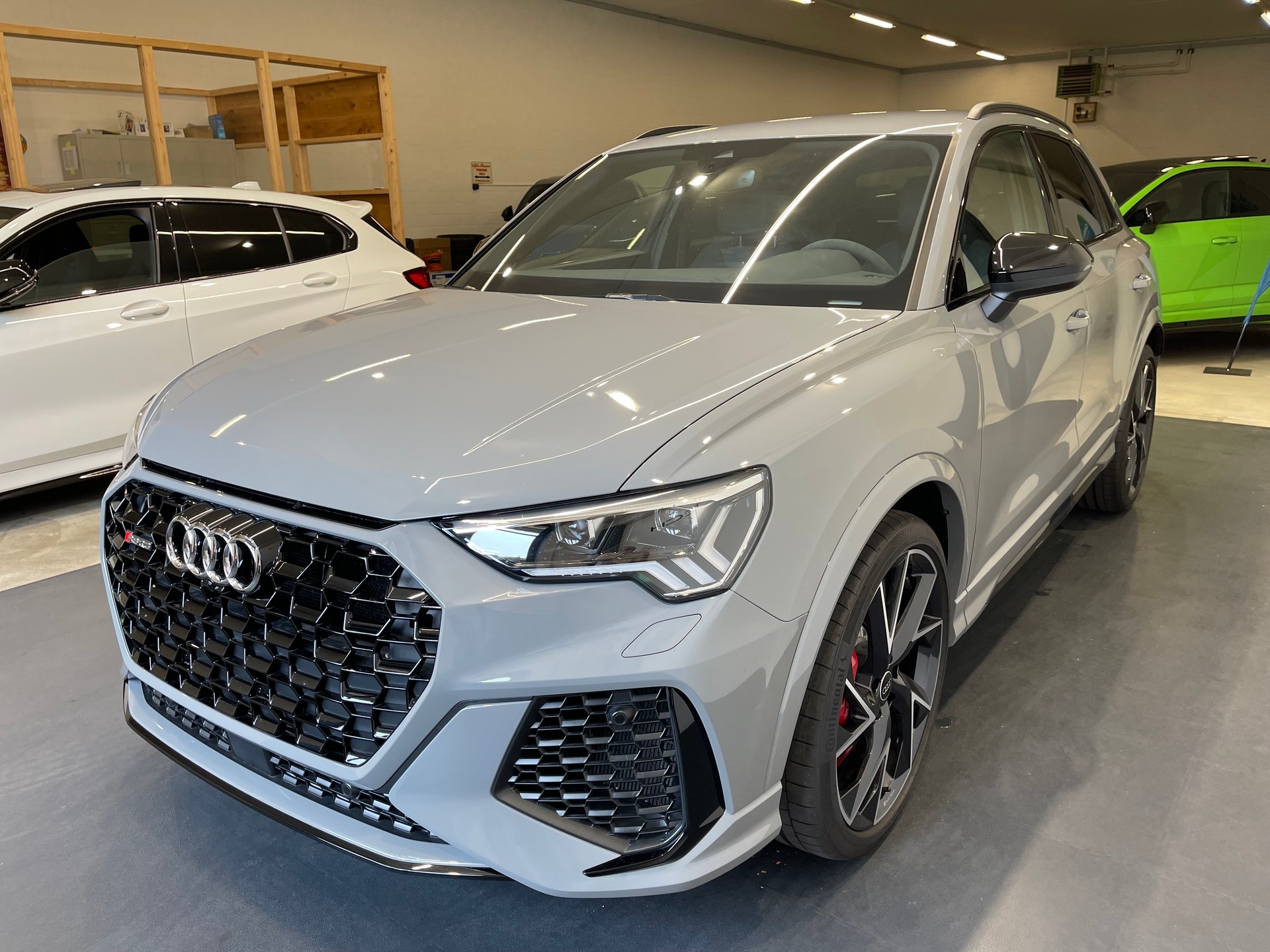 AUDI RS Q3 2.5 TFSI quattro S tronic *NARDO*-showroom-element-2