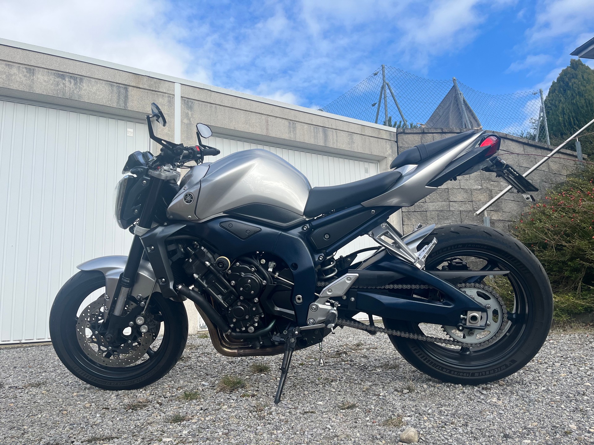 YAMAHA FZ1-image-5