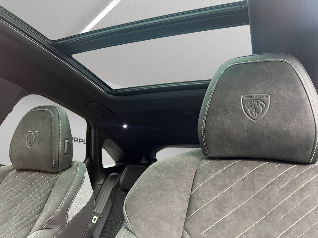 PEUGEOT 3008 1.2 Hybrid GT-image-8