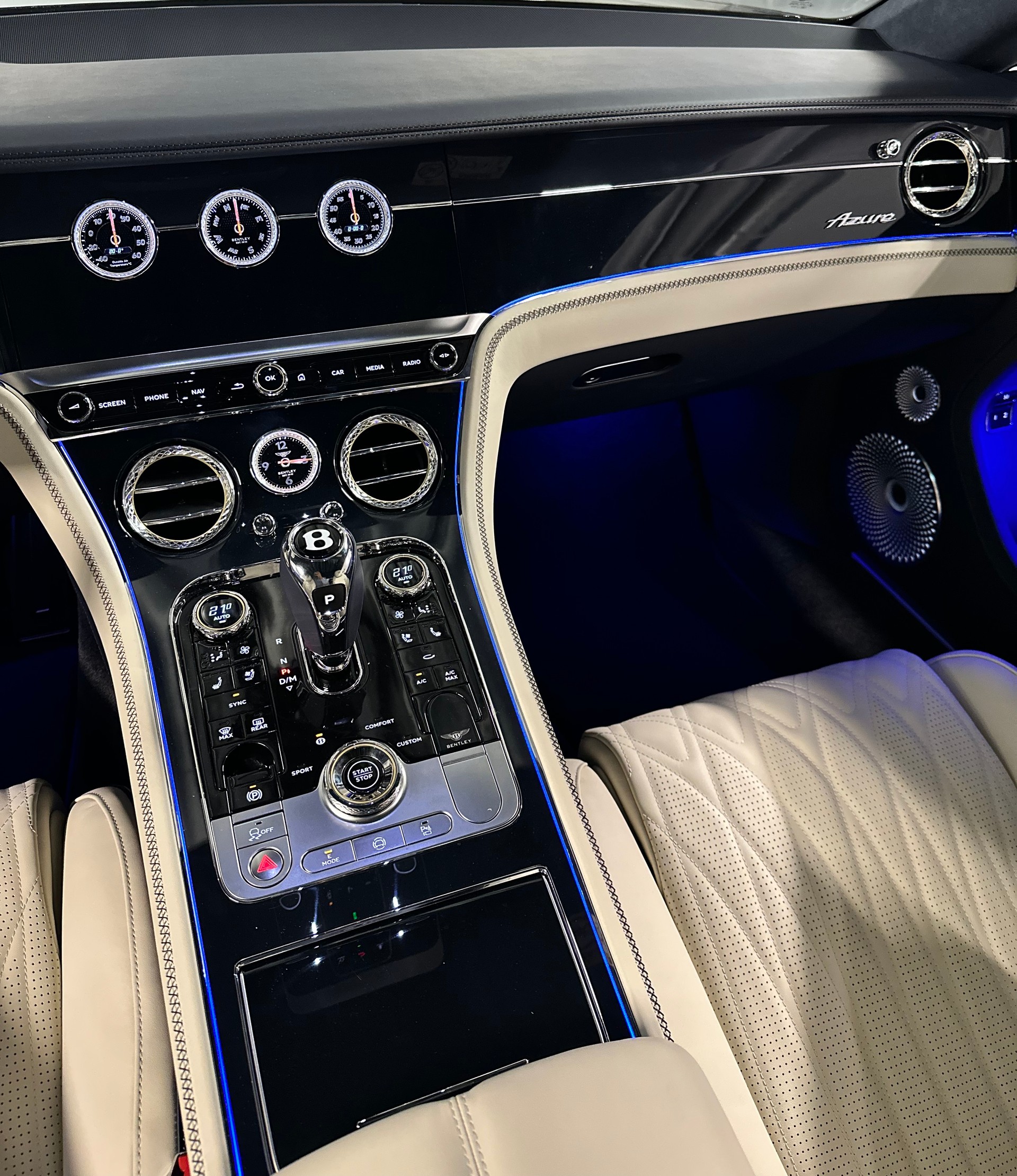BENTLEY Continental GT Azure V8 Hybrid-image-15