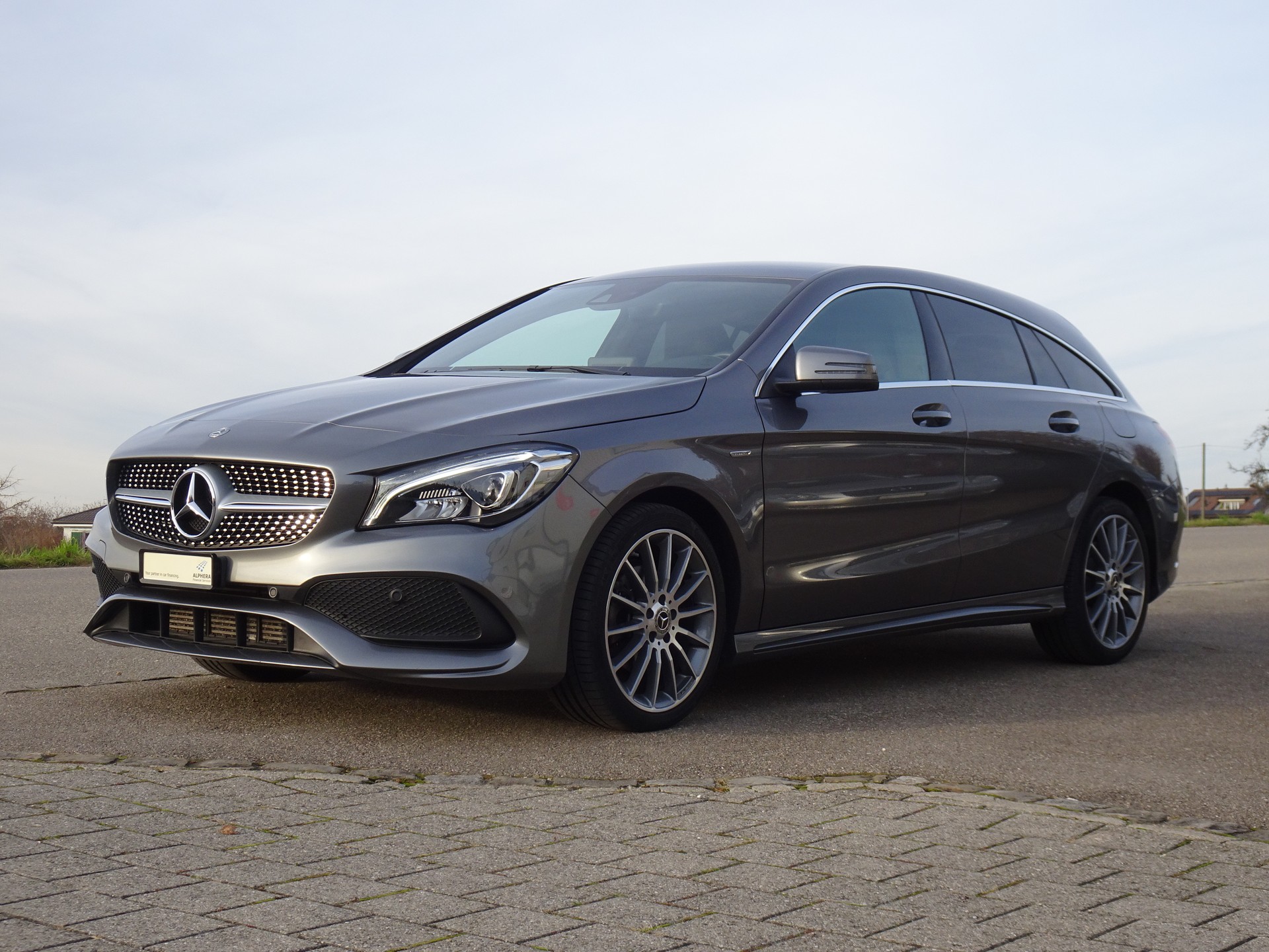 MERCEDES-BENZ CLA Shooting Brake 200 Urban 7G-DCT