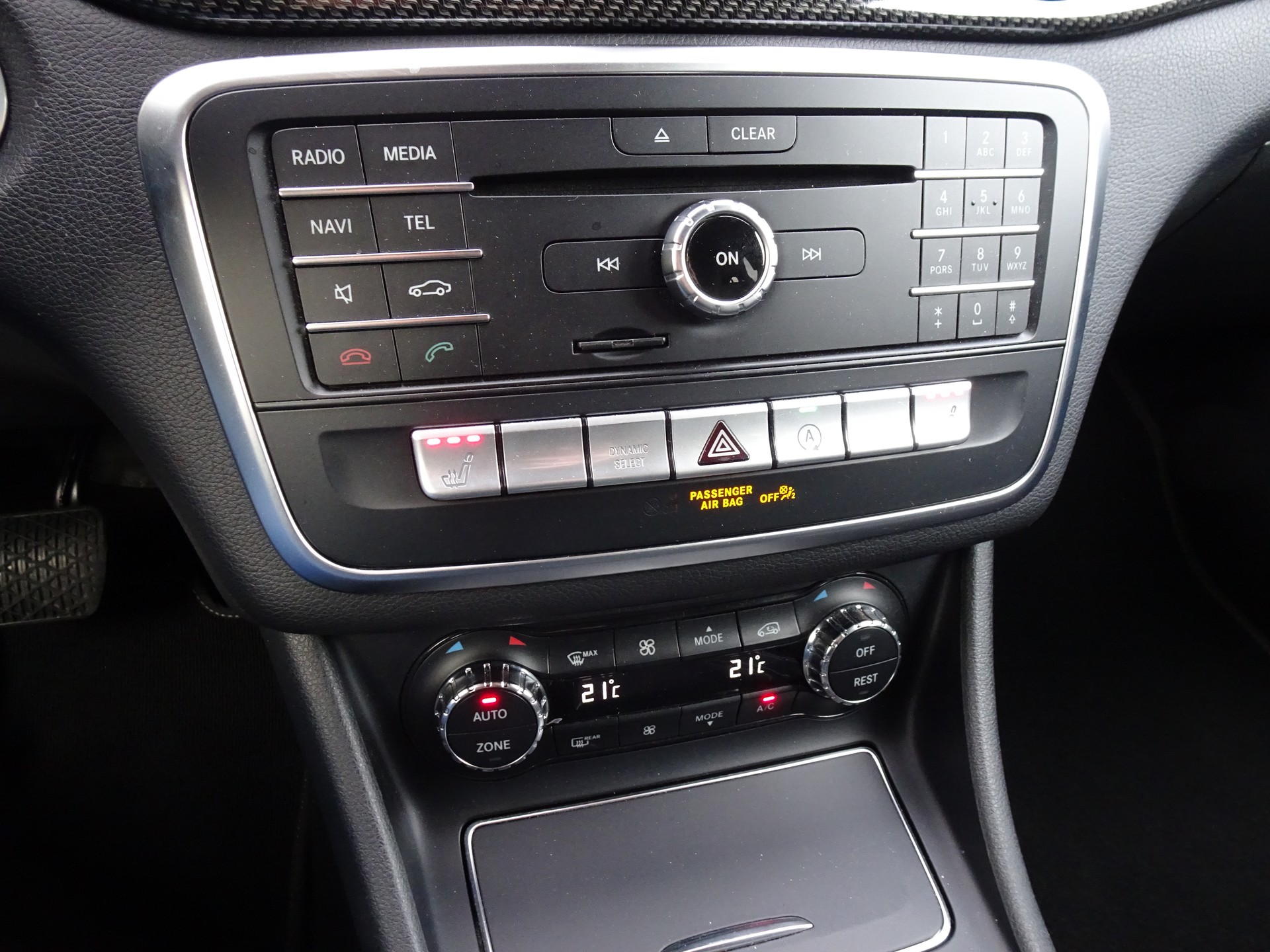 MERCEDES-BENZ CLA Shooting Brake 200 Urban 7G-DCT-image-12
