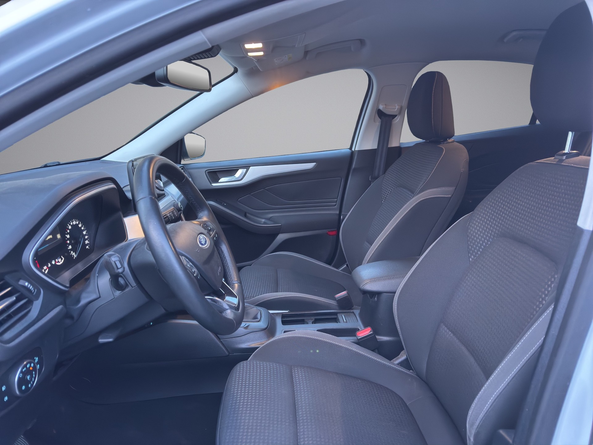 FORD Focus 1.0i EcoB Hybrid 125 Cool & Connect-image-7