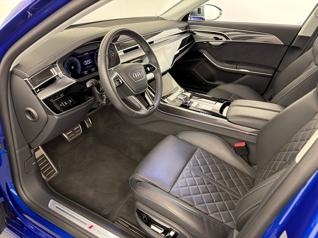AUDI S8 TFSI quatt. tiptronic-image-4