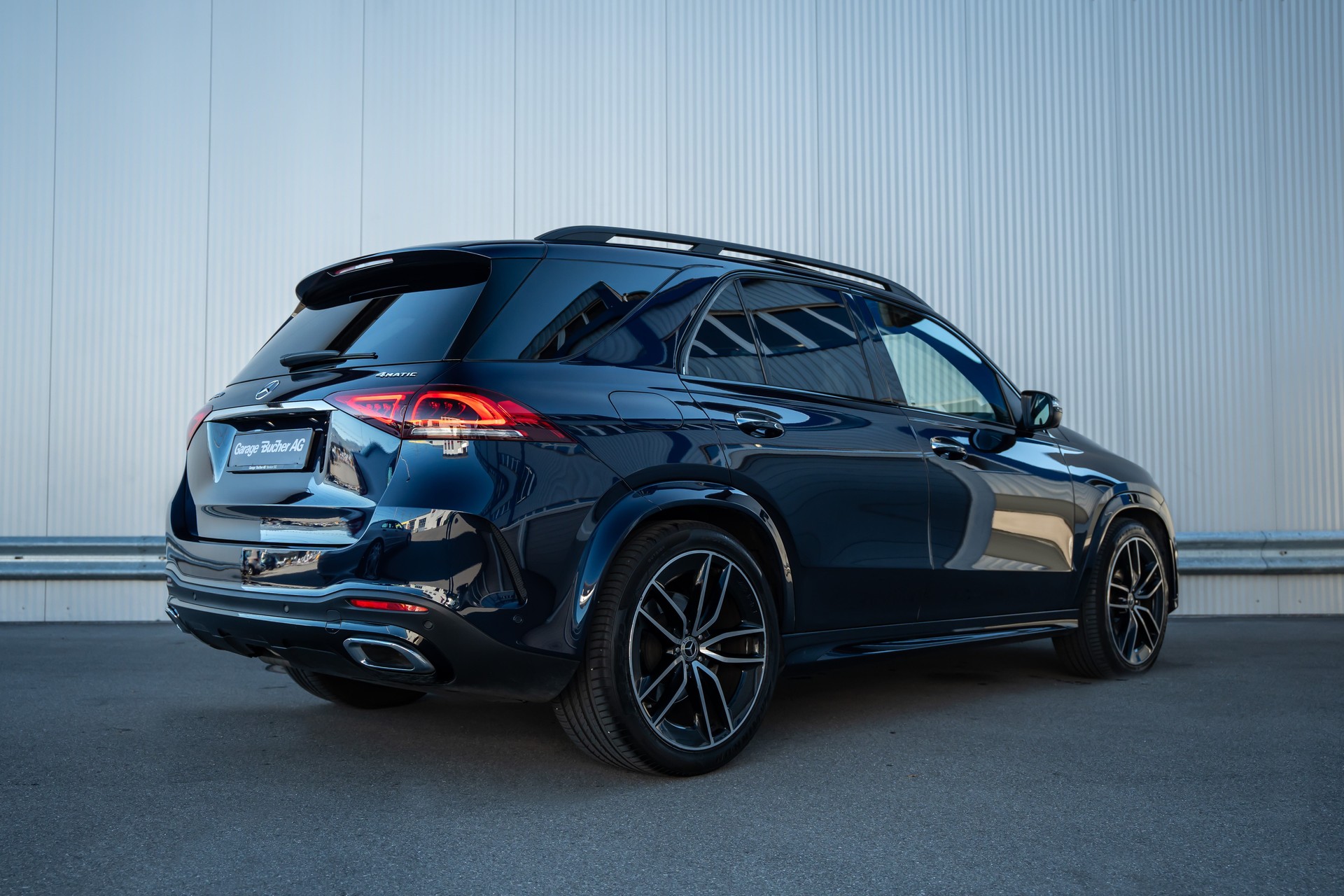MERCEDES-BENZ GLE 400 d 4Matic AMG Line 9G-Tronic-showroom-element-3