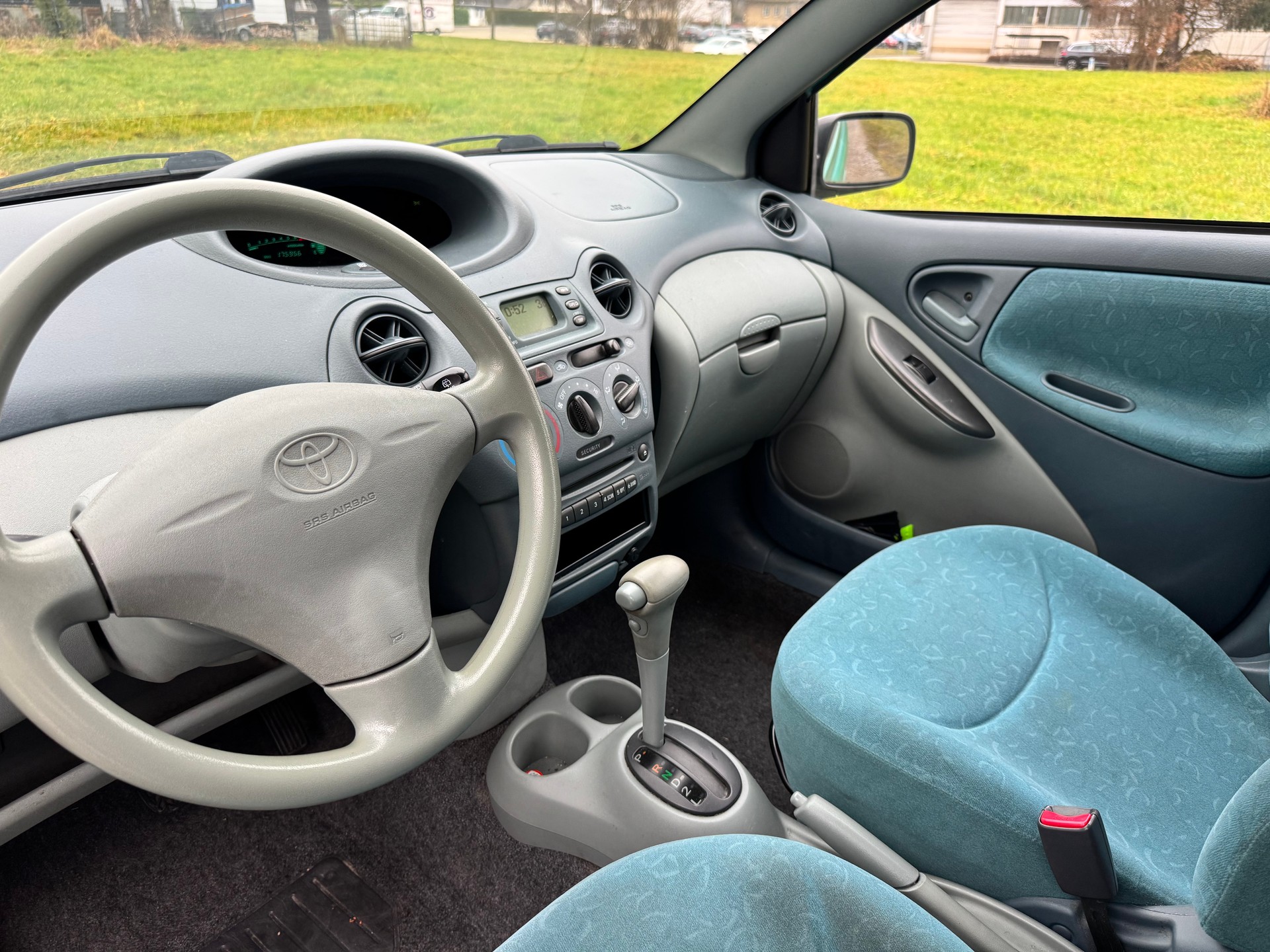 TOYOTA Yaris 1.3 Linea Sol Automatik-showroom-element-3