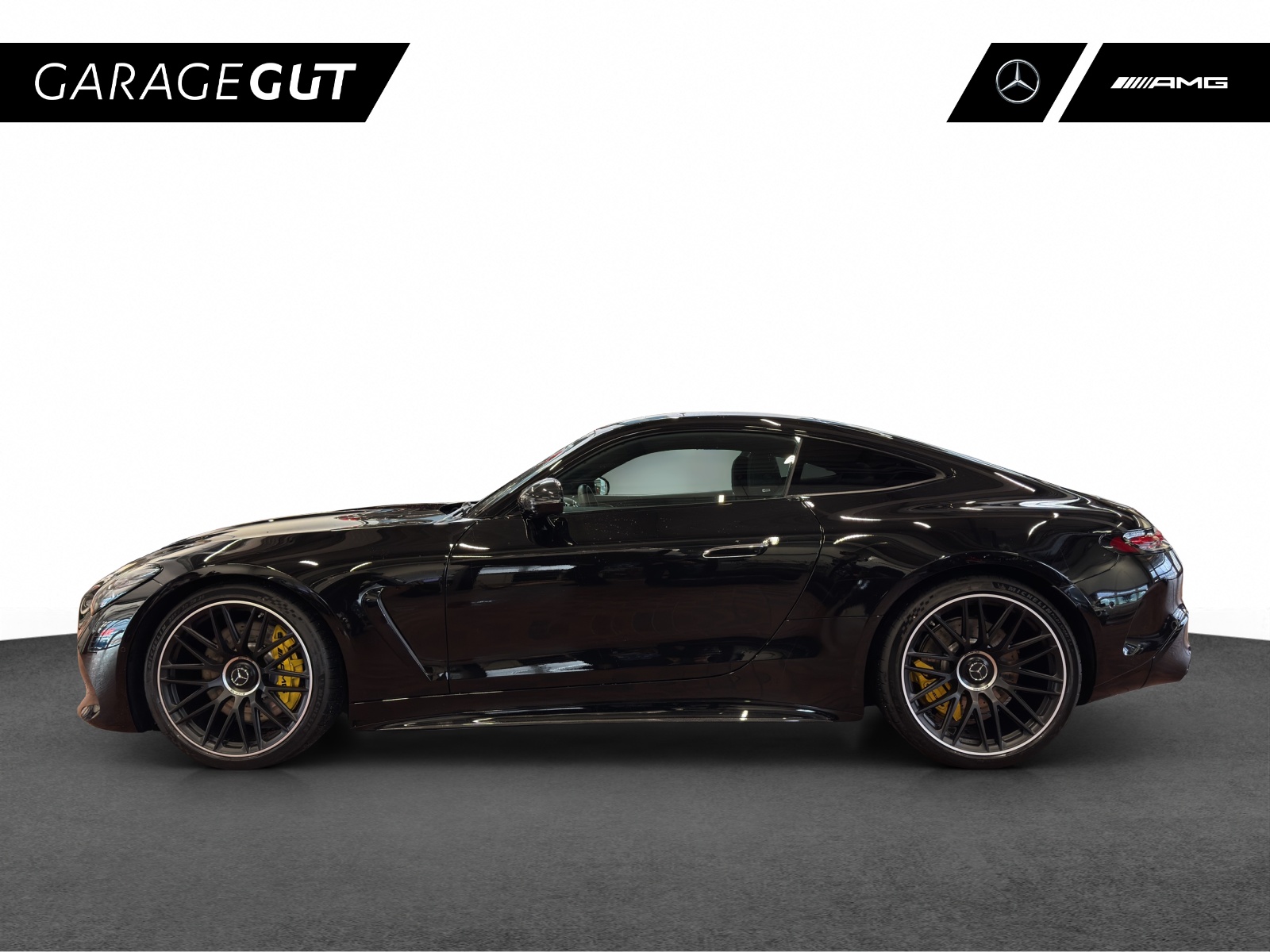 MERCEDES-BENZ AMG GT 63 4M+ Executive-showroom-element-1